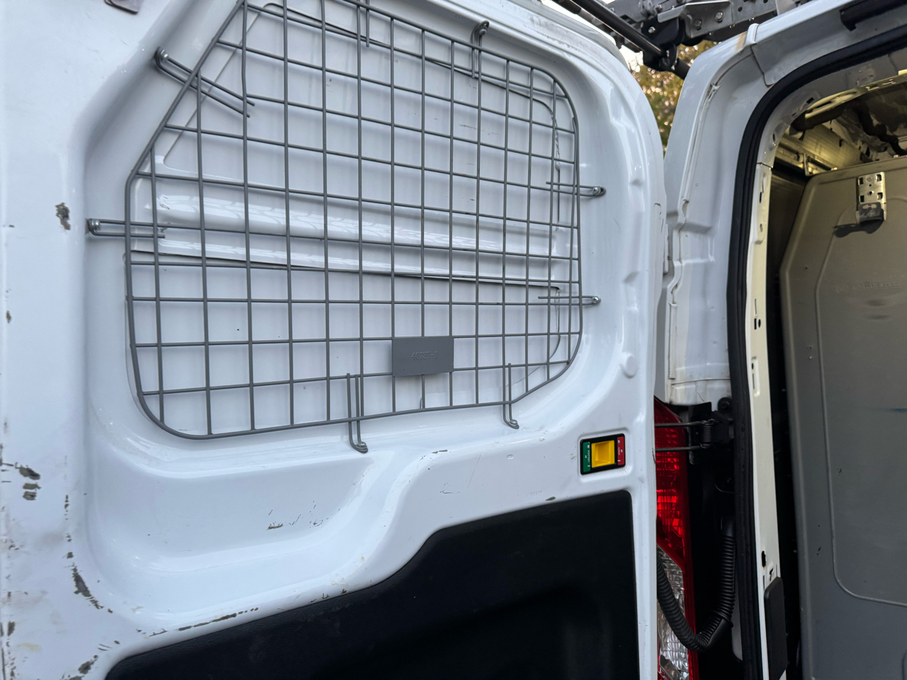 Ford Transit 250 Van Low Roof w/Sliding Pass. 130-in. WB 2017