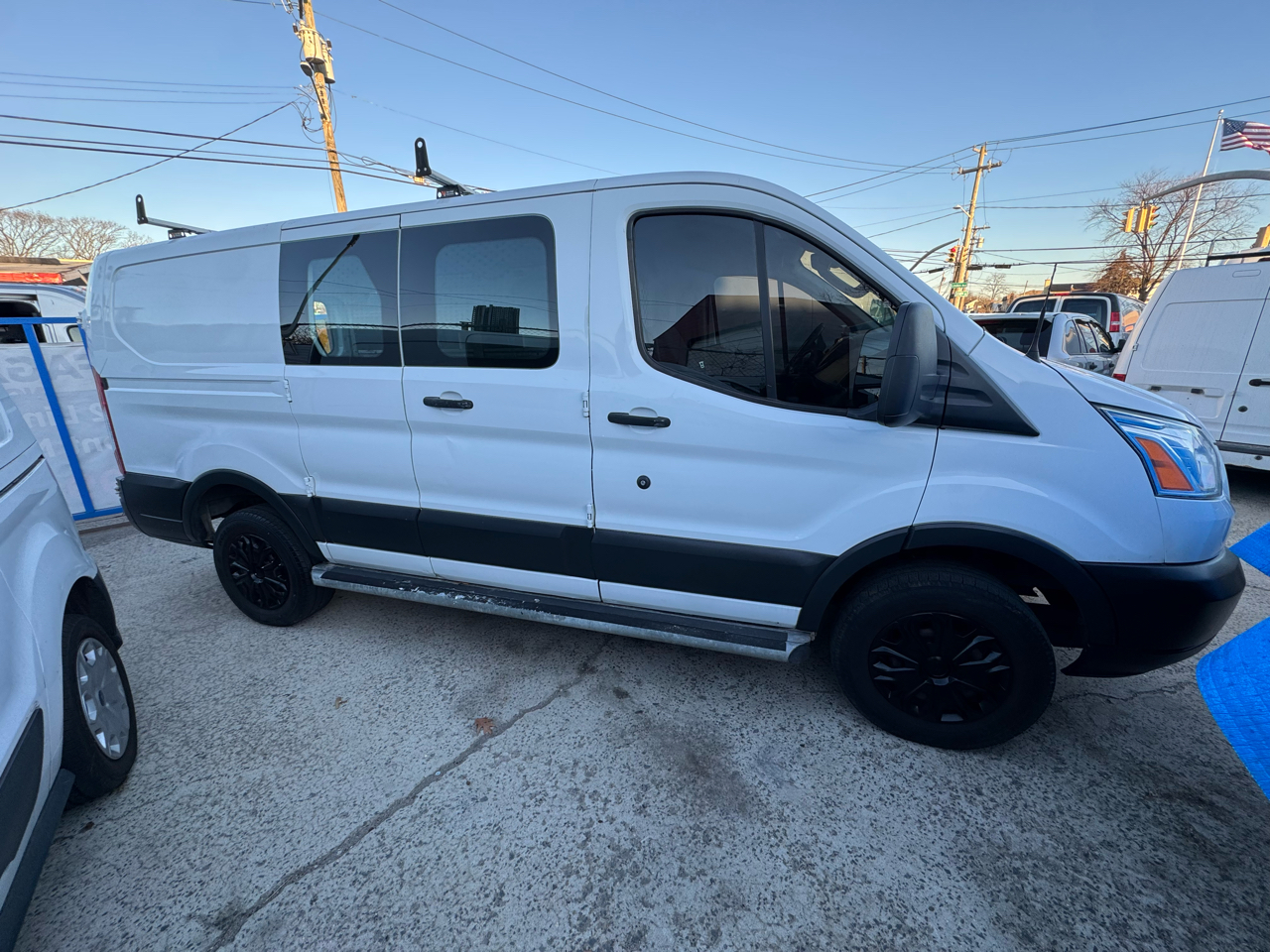 Ford Transit 250 Van Low Roof 60/40 Pass.130-in. WB 2016