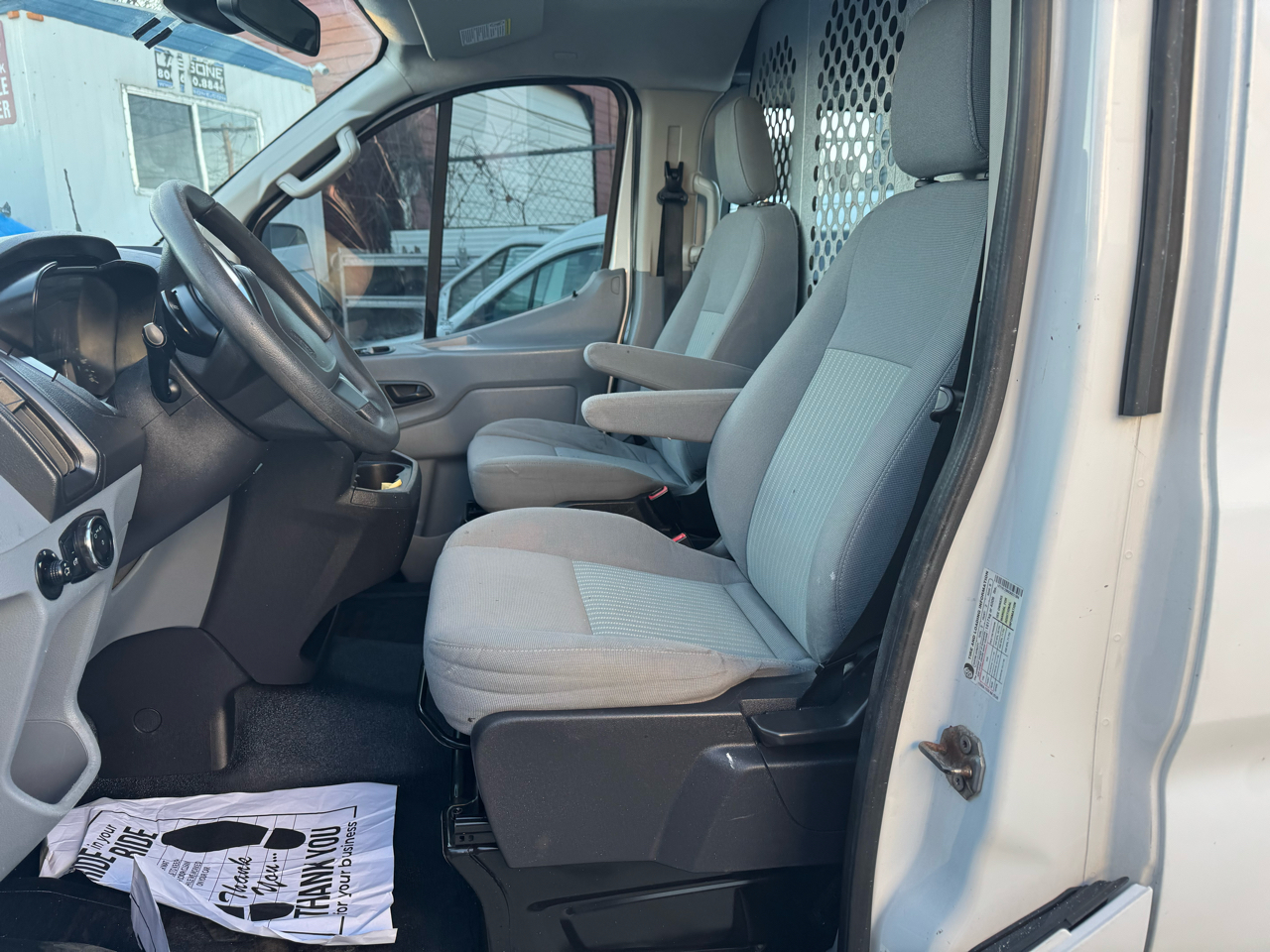 Ford Transit 250 Van Low Roof 60/40 Pass.130-in. WB 2016