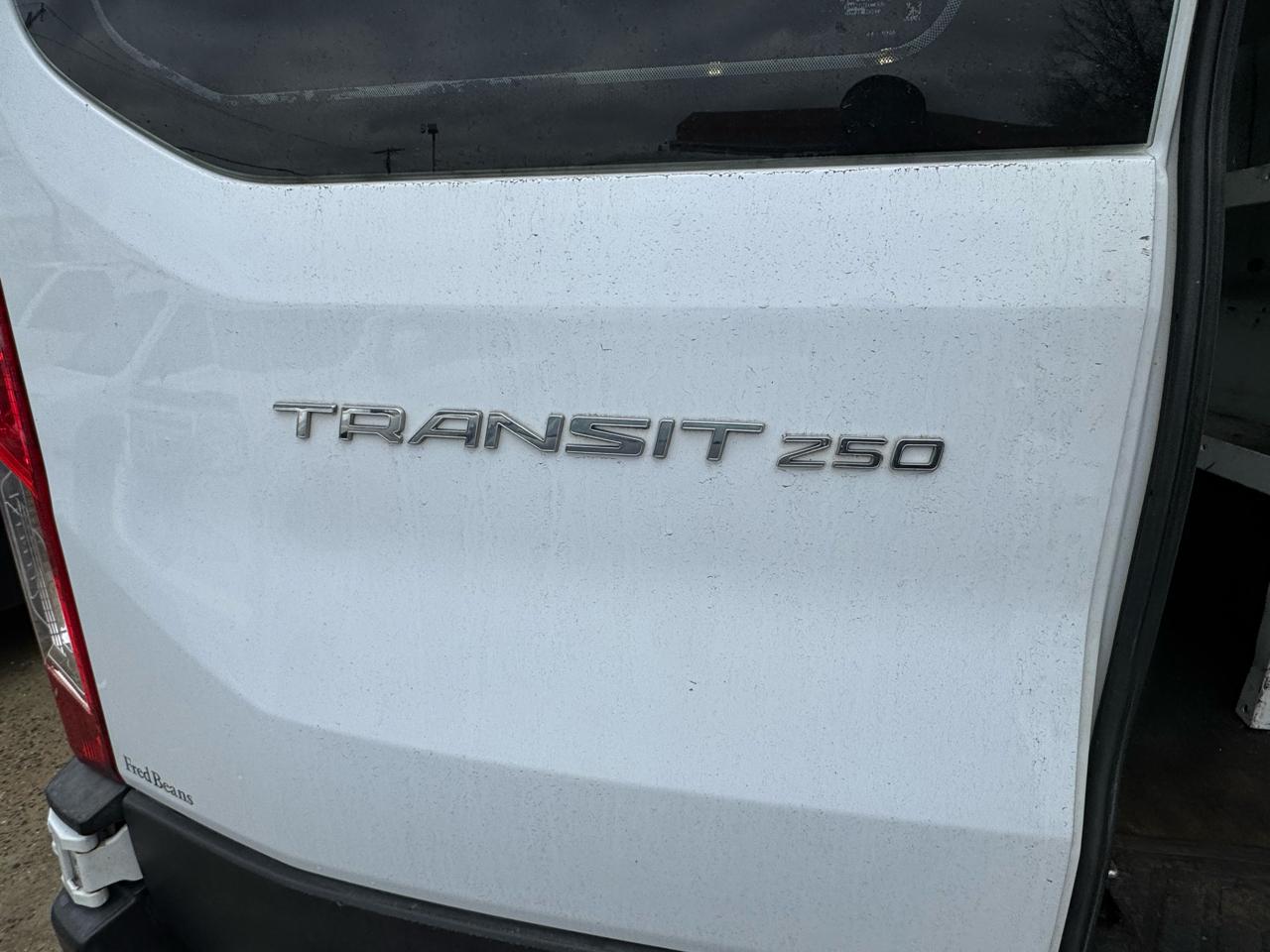 Ford Transit 250 Van Low Roof 60/40 Pass.130-in. WB 2017