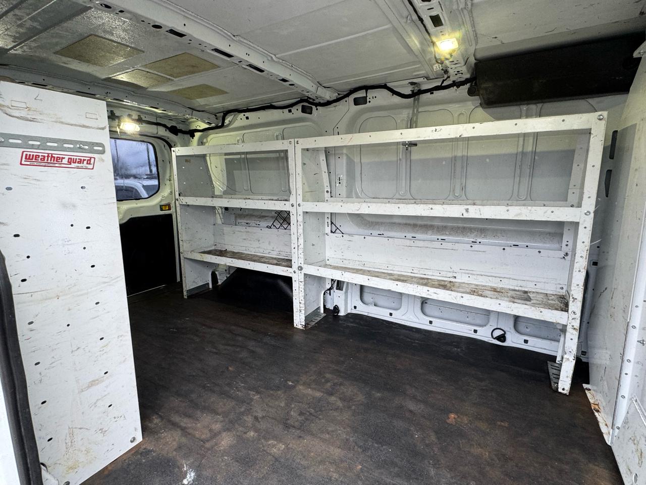 Ford Transit 250 Van Low Roof 60/40 Pass.130-in. WB 2017