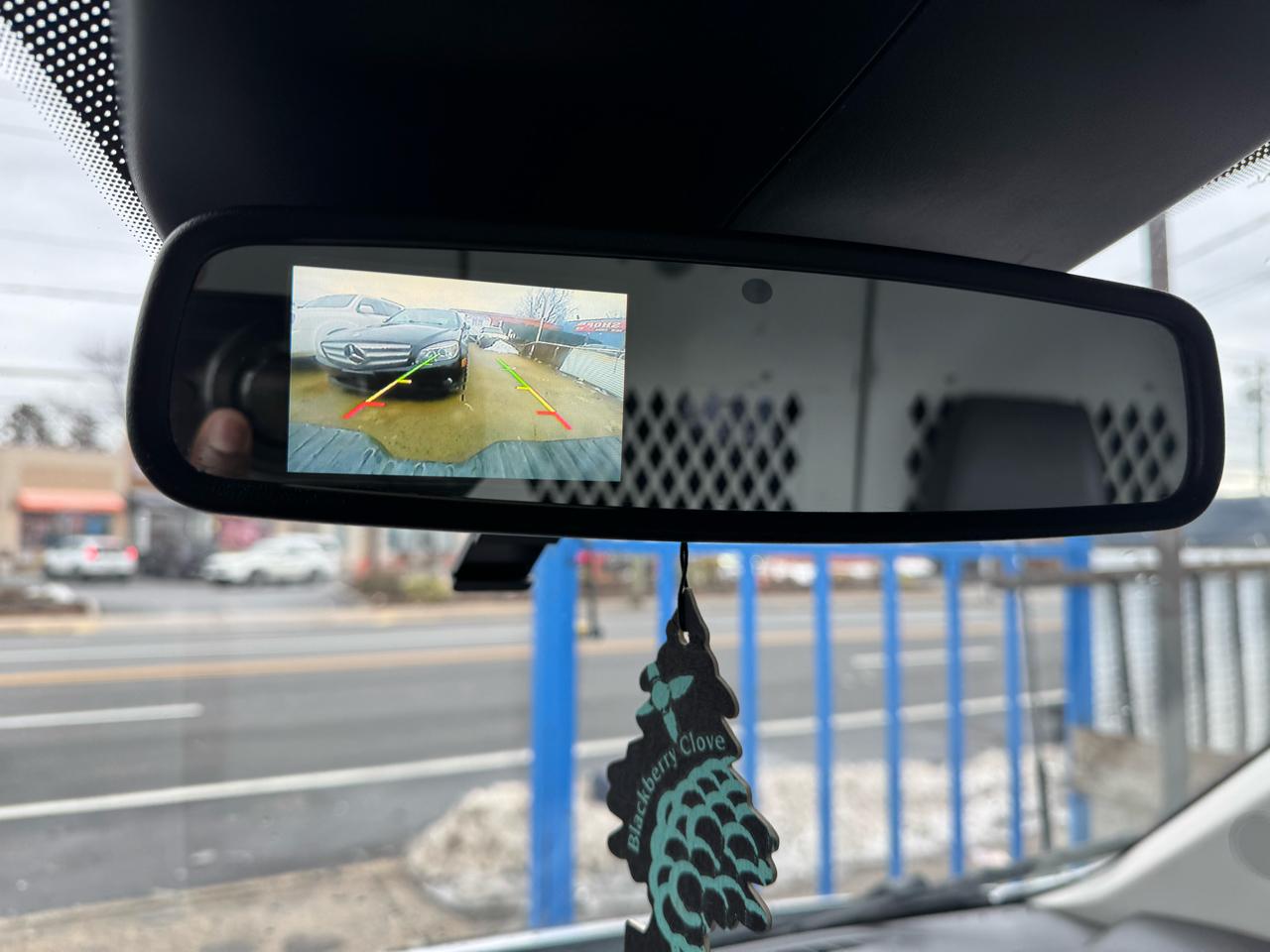 Ford Transit 250 Van Low Roof 60/40 Pass.130-in. WB 2017