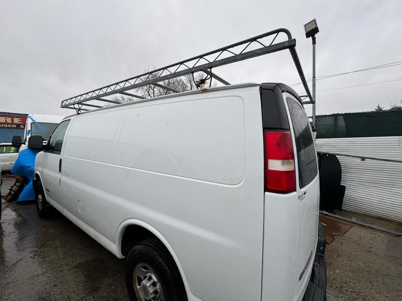 Chevrolet Express 2500 Cargo 2005