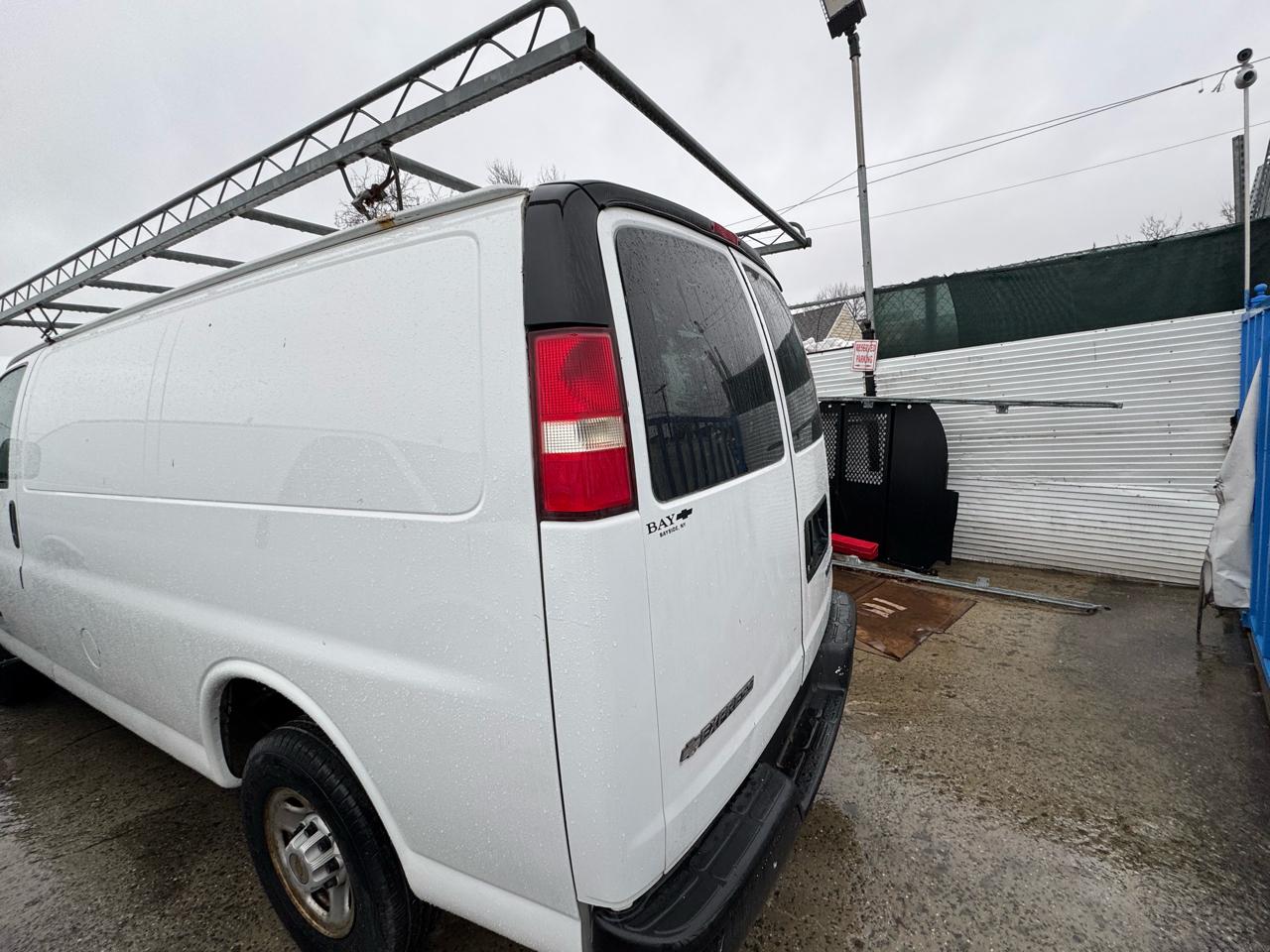 Chevrolet Express 2500 Cargo 2005