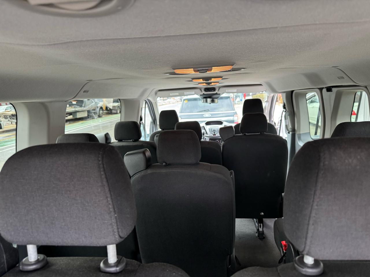 Ford Transit 350 Wagon Low Roof XLT 60/40 Pass. 148-in. WB 2015