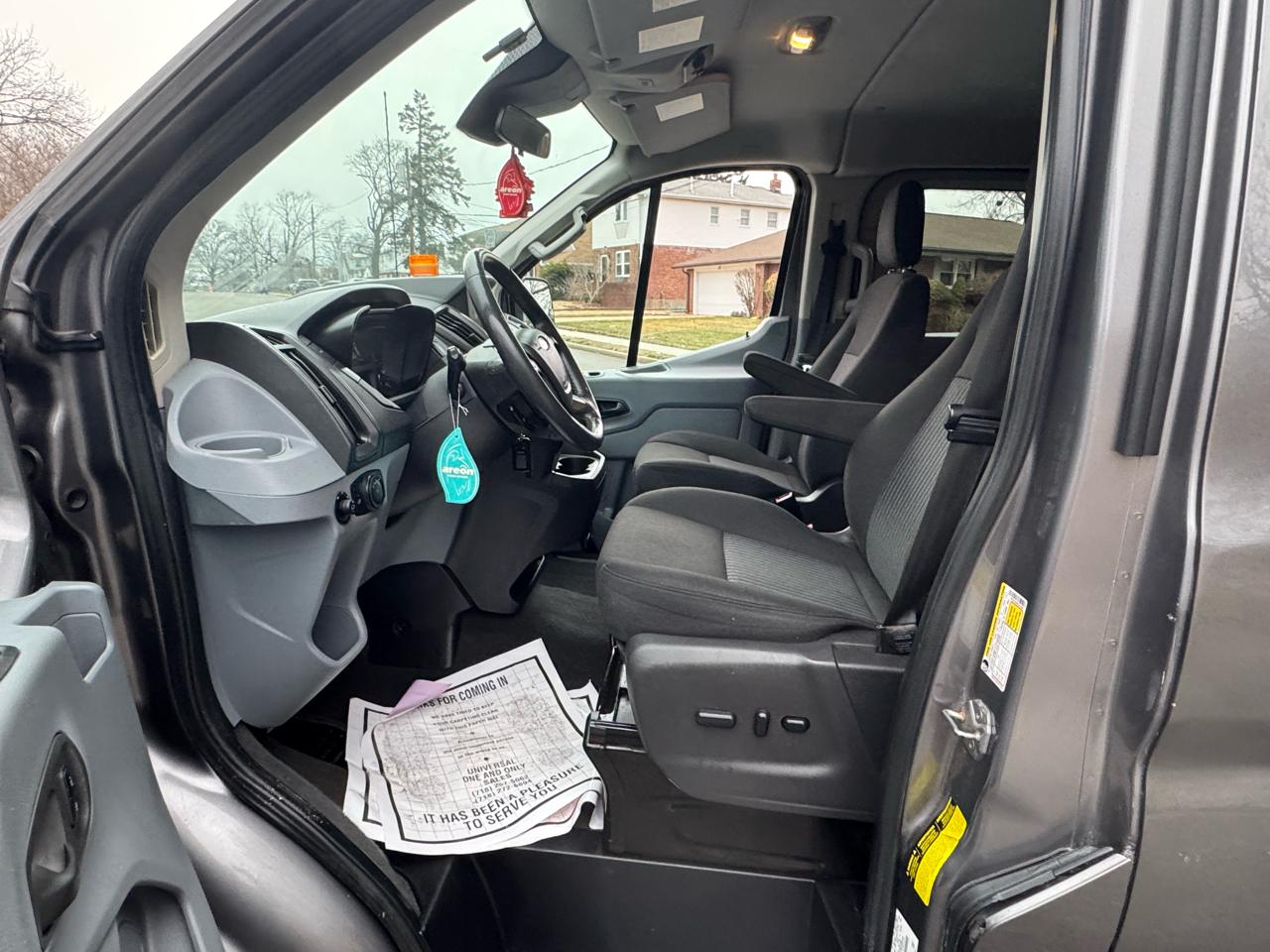 Ford Transit 350 Wagon Low Roof XL w/Sliding Pass. 148-in. WB 2015