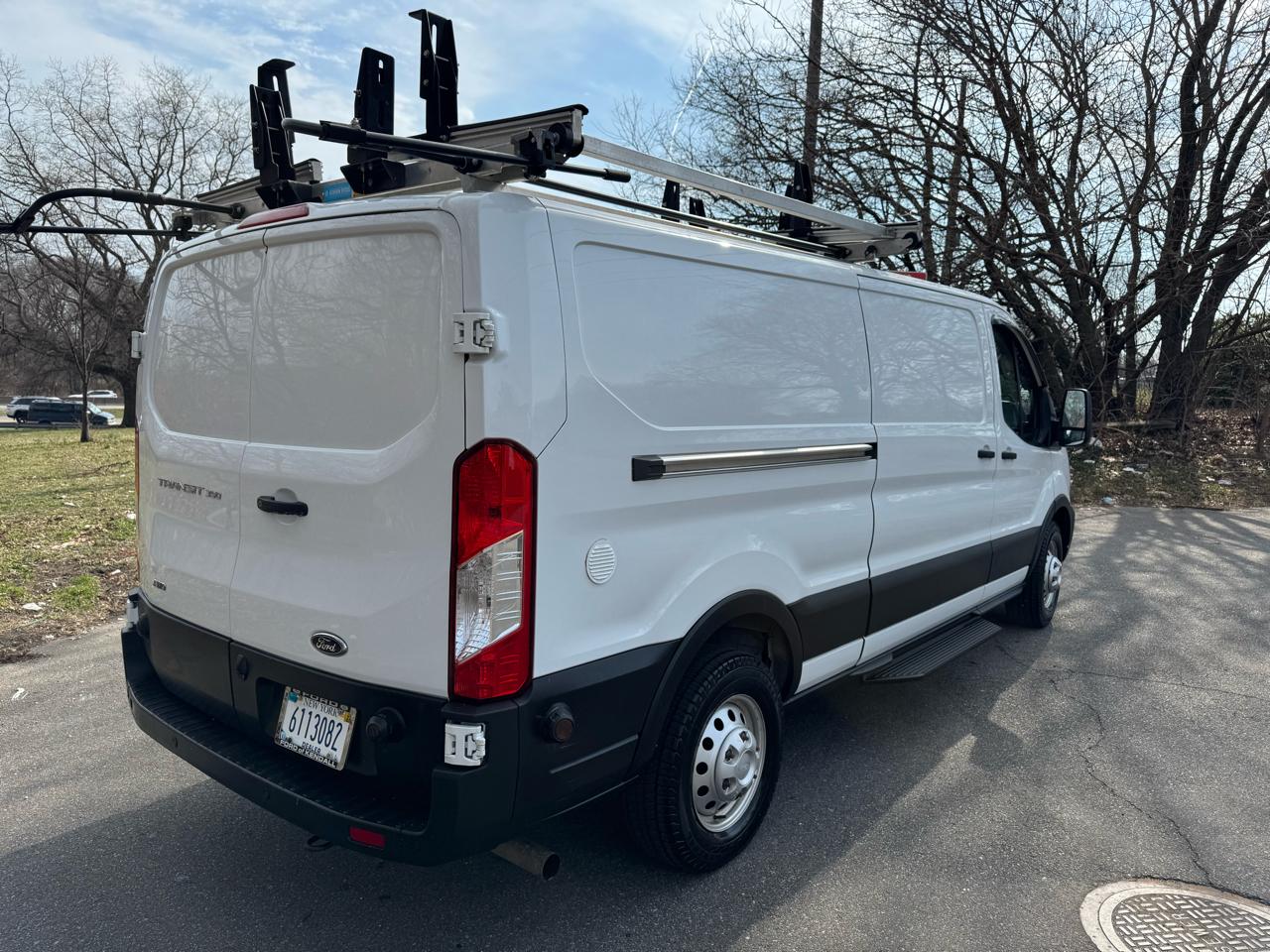 Ford Transit 350 Van Low Roof w/Sliding Pass. 148-in. WB 2020