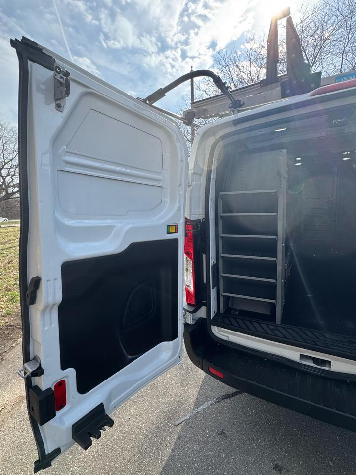 Ford Transit 350 Van Low Roof w/Sliding Pass. 148-in. WB 2020