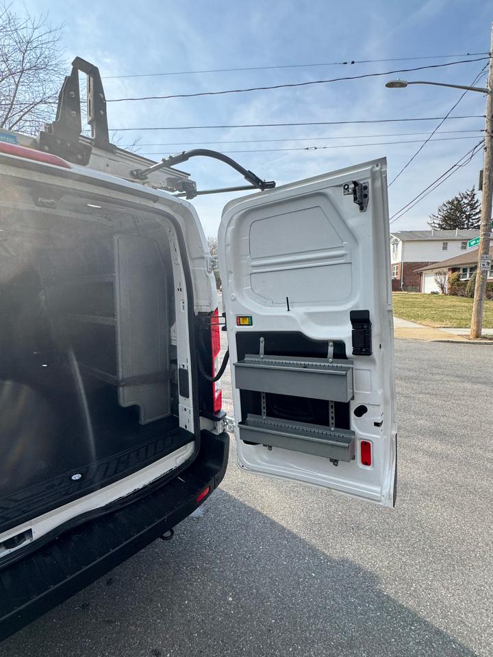 Ford Transit 350 Van Low Roof w/Sliding Pass. 148-in. WB 2020