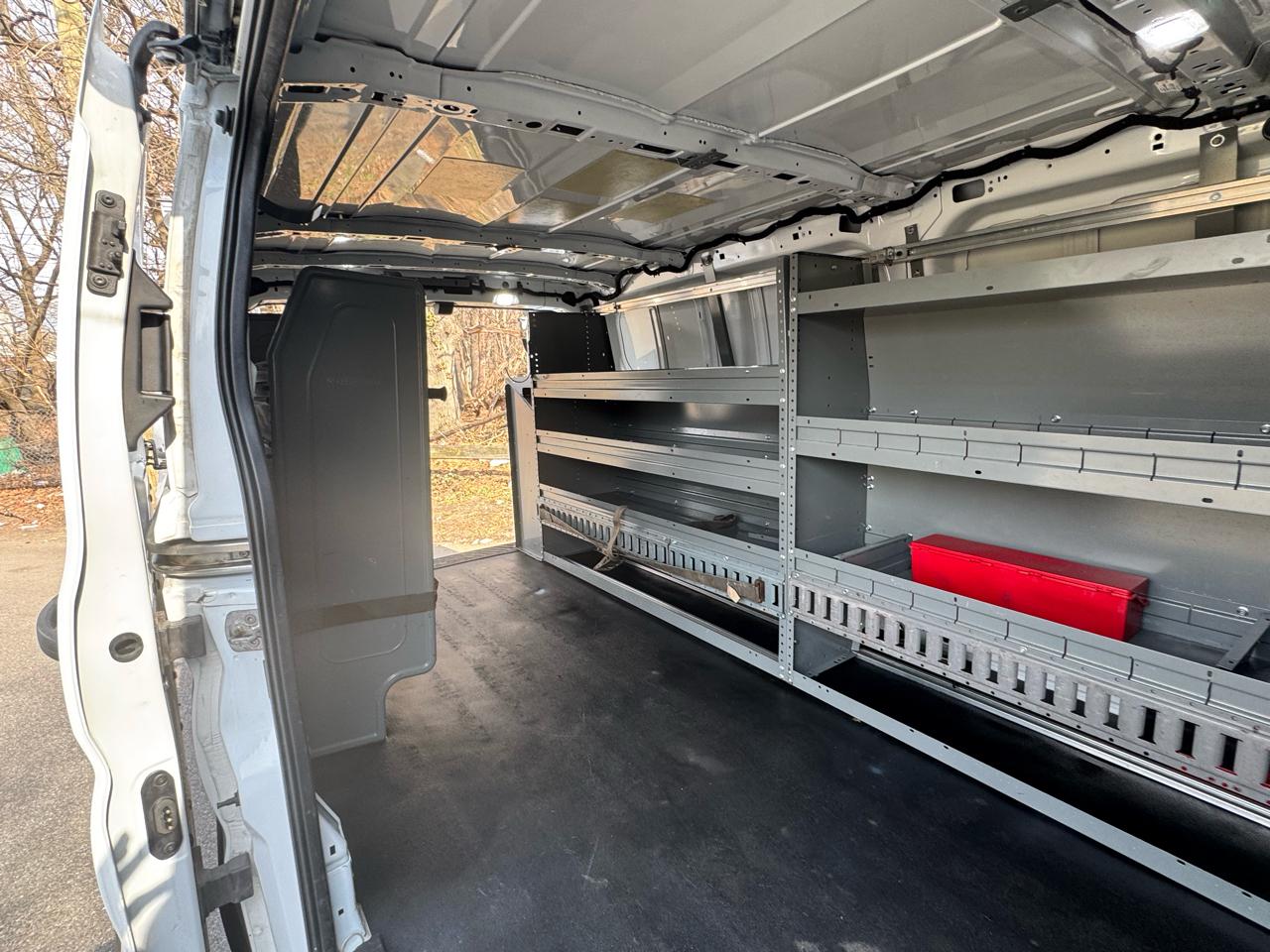 Ford Transit 350 Van Low Roof w/Sliding Pass. 148-in. WB 2020