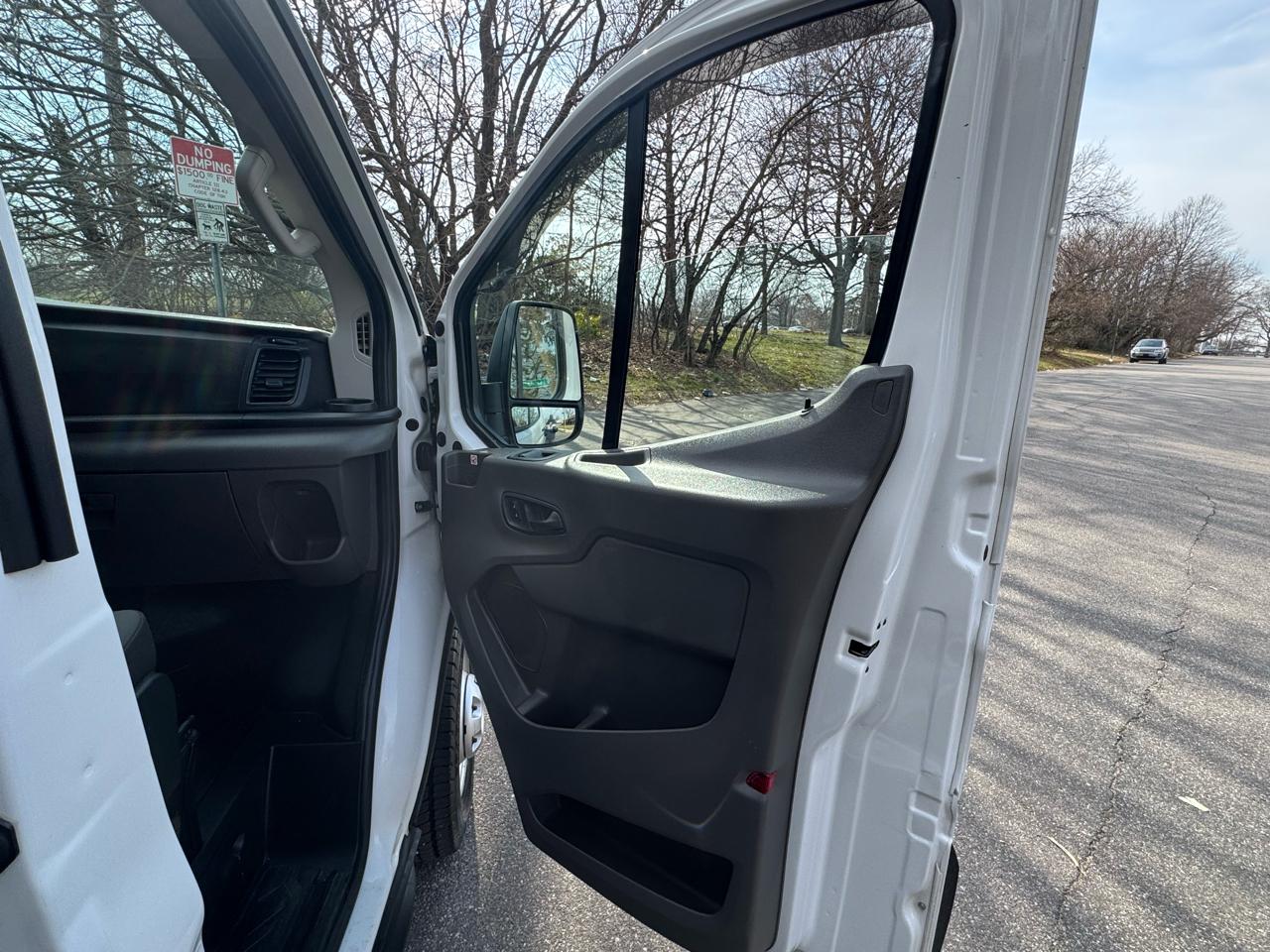 Ford Transit 350 Van Low Roof w/Sliding Pass. 148-in. WB 2020