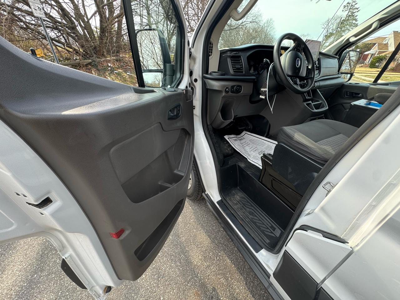 Ford Transit 350 Van Low Roof w/Sliding Pass. 148-in. WB 2020