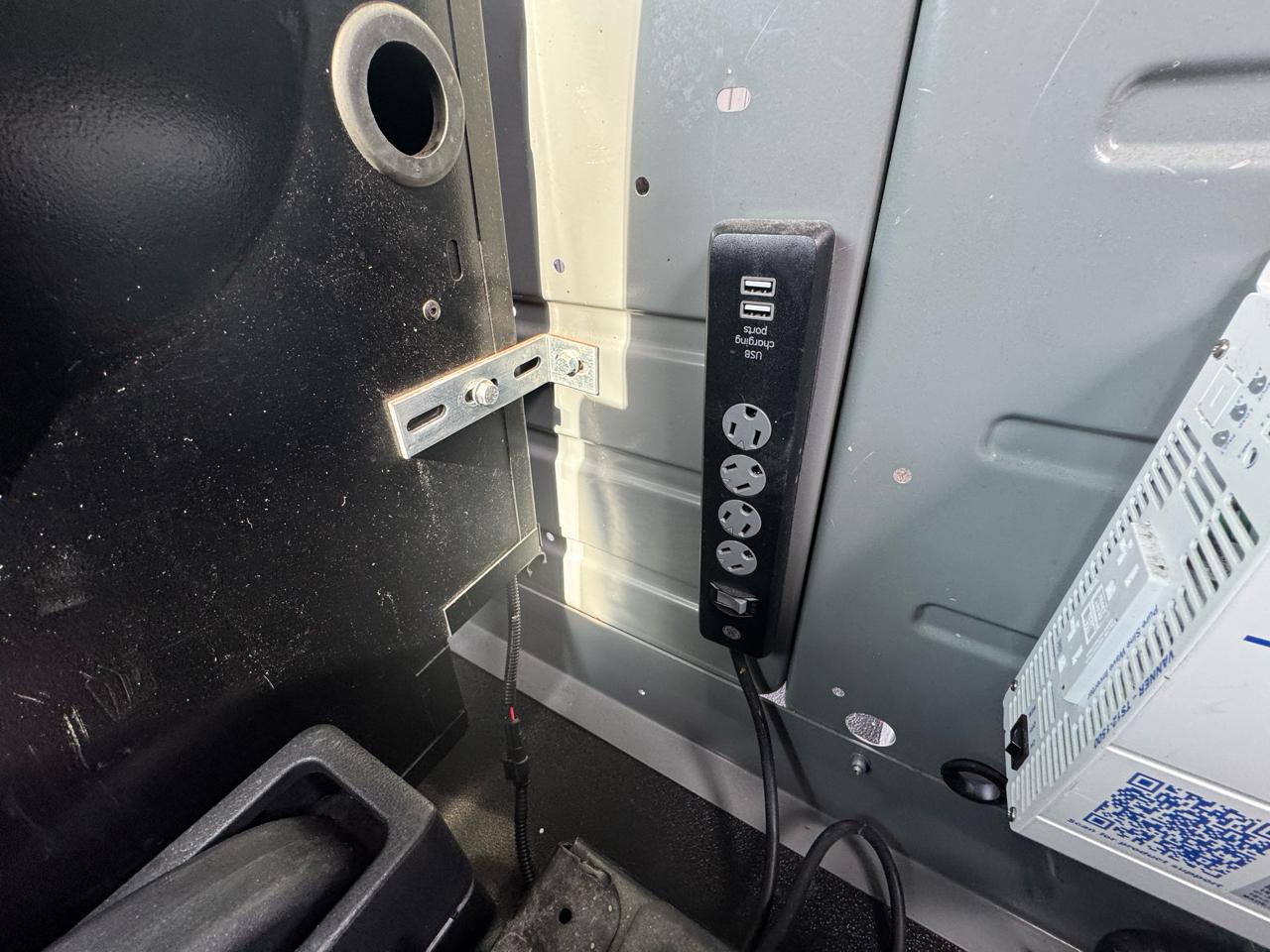 Ford Transit 350 Van Low Roof w/Sliding Pass. 148-in. WB 2020