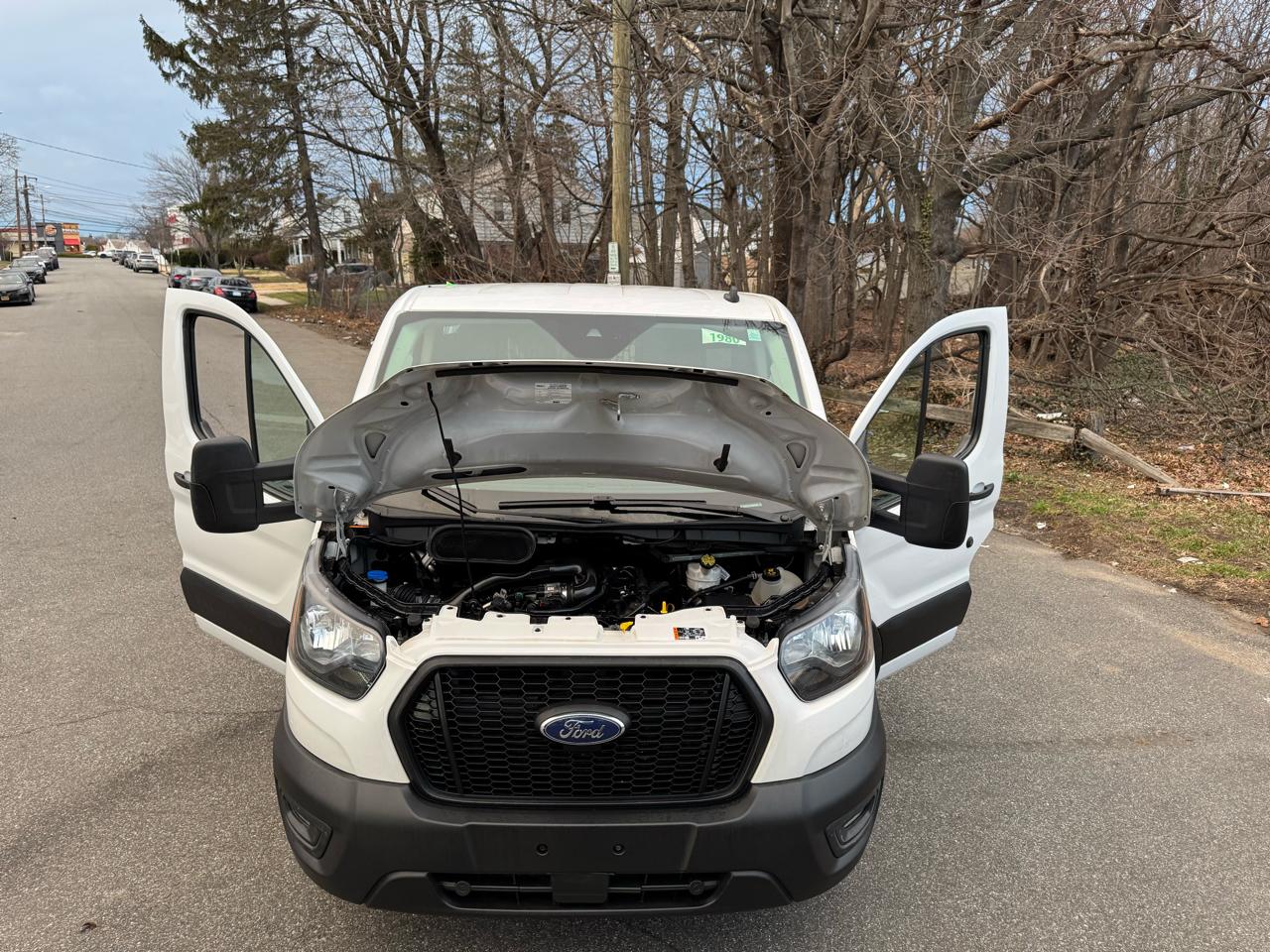 Ford Transit 250 Van Low Roof w/Sliding Pass. 130-in. WB 2021