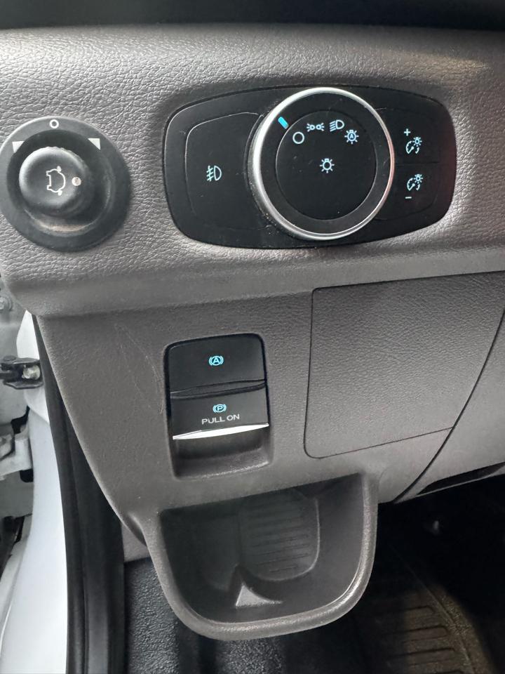 Ford Transit 250 Van Low Roof w/Sliding Pass. 130-in. WB 2021