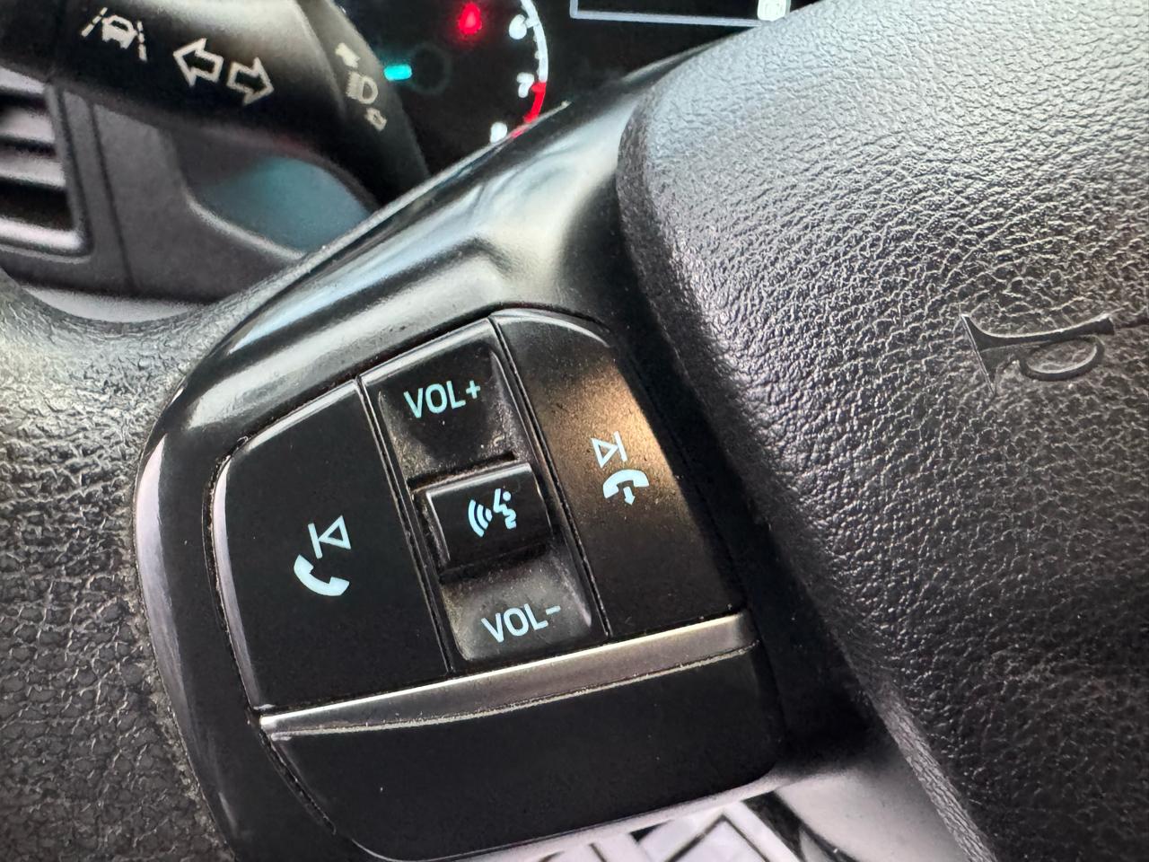 Ford Transit 250 Van Low Roof w/Sliding Pass. 130-in. WB 2021