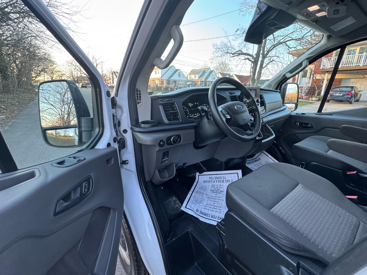 Ford Transit 150 Van Low Roof w/Sliding Pass. 130-in. WB 2023