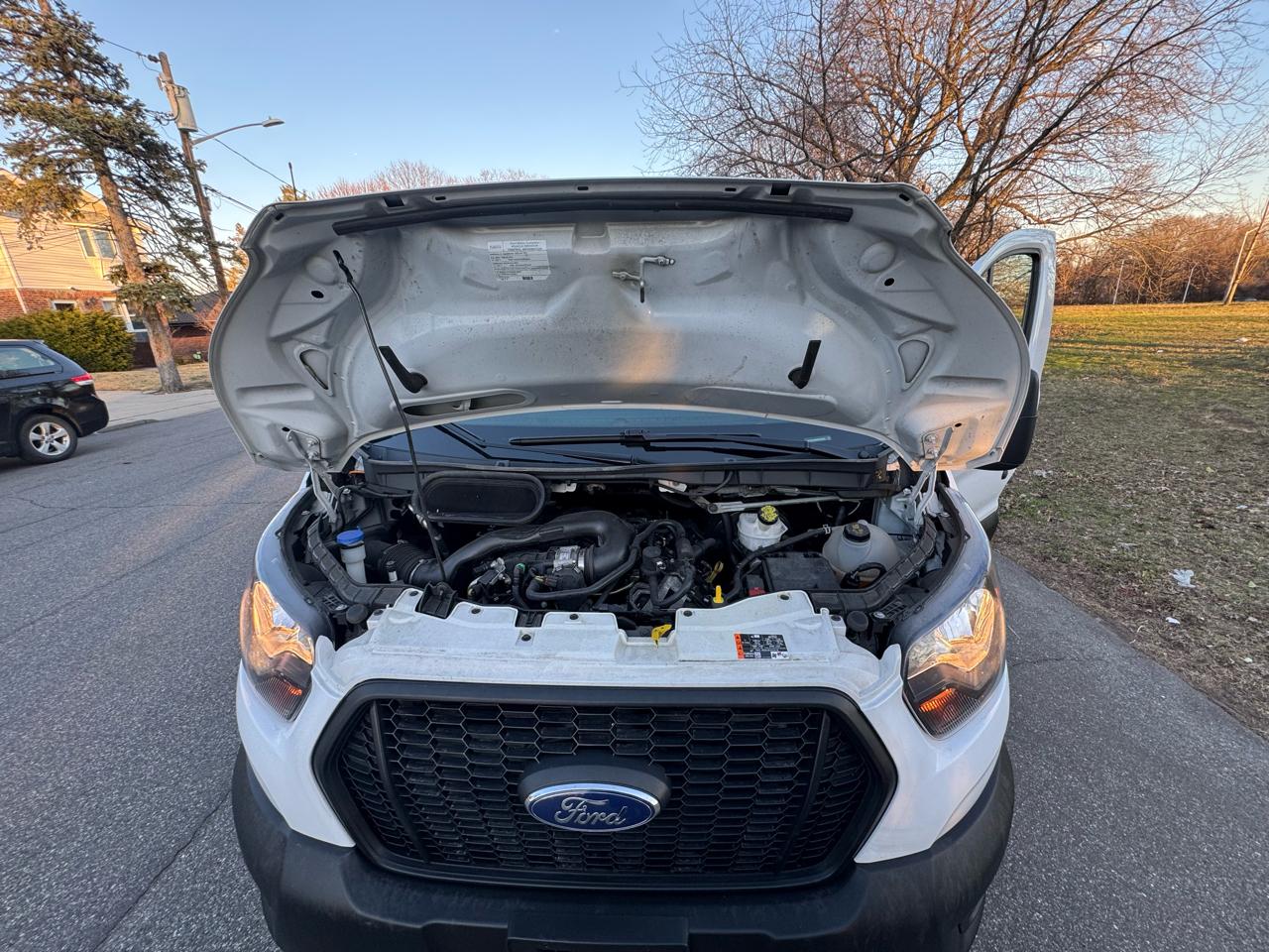 Ford Transit 150 Van Low Roof w/Sliding Pass. 130-in. WB 2023