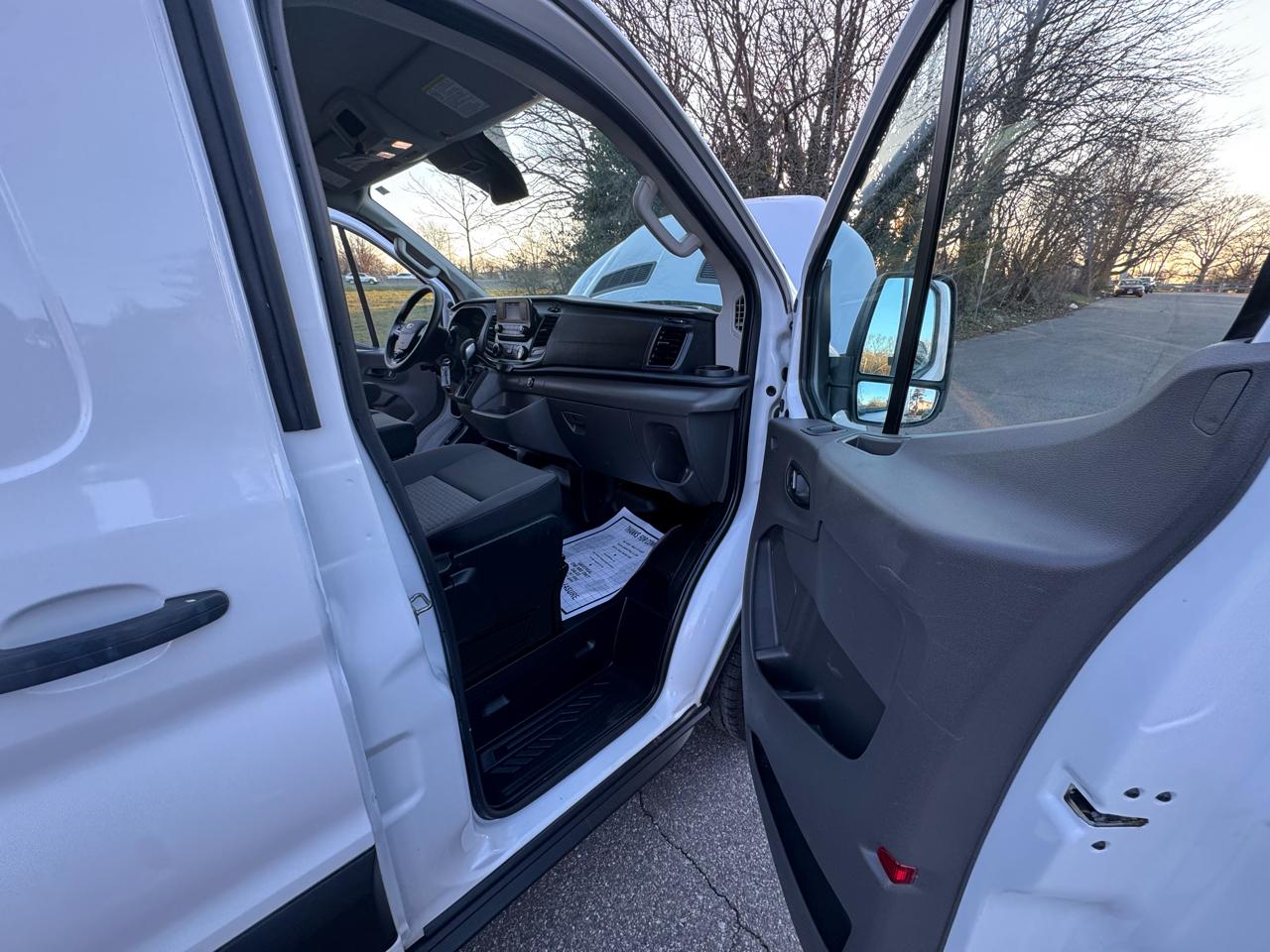 Ford Transit 150 Van Low Roof w/Sliding Pass. 130-in. WB 2023