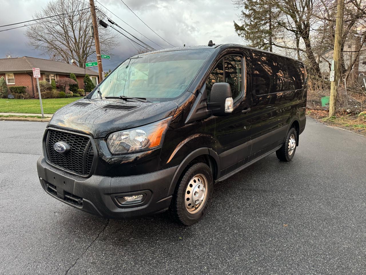 Ford Transit 150 Van Low Roof w/Sliding Pass. 148-in. WB 2023