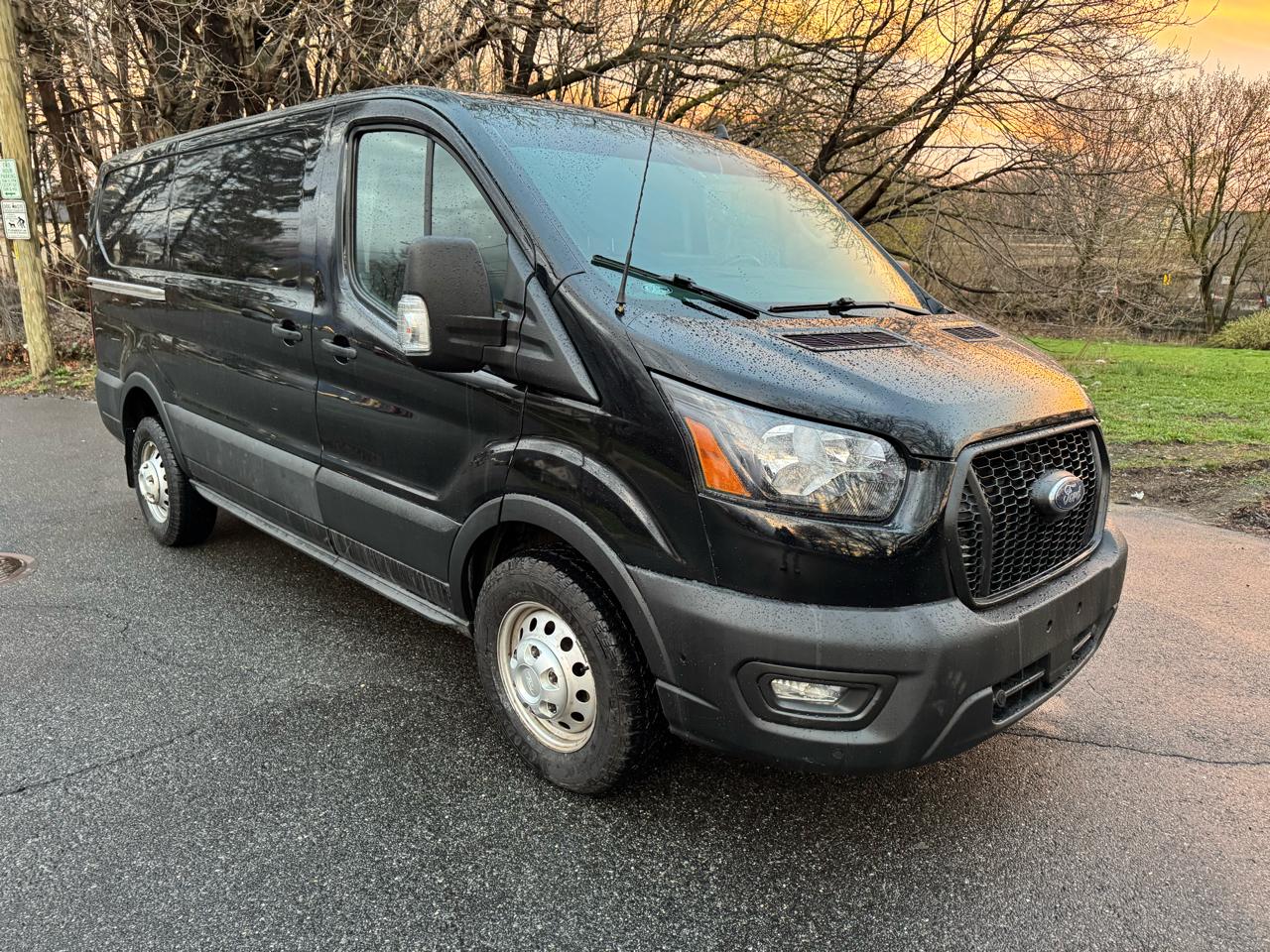 Ford Transit 150 Van Low Roof w/Sliding Pass. 148-in. WB 2023