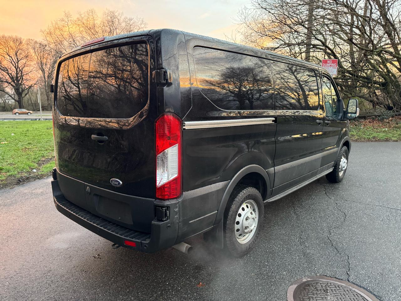 Ford Transit 150 Van Low Roof w/Sliding Pass. 148-in. WB 2023