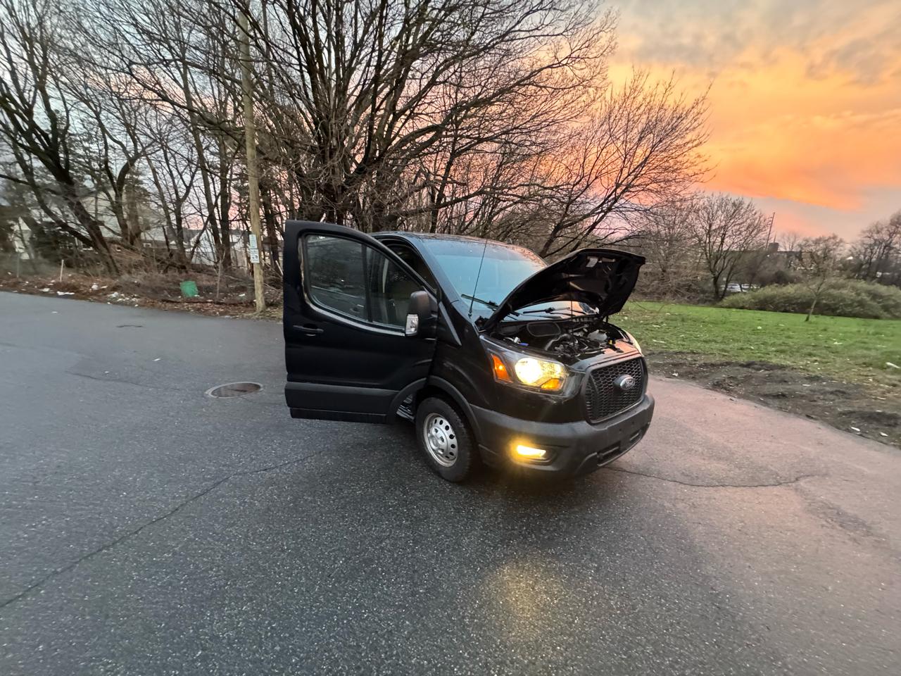 Ford Transit 150 Van Low Roof w/Sliding Pass. 148-in. WB 2023