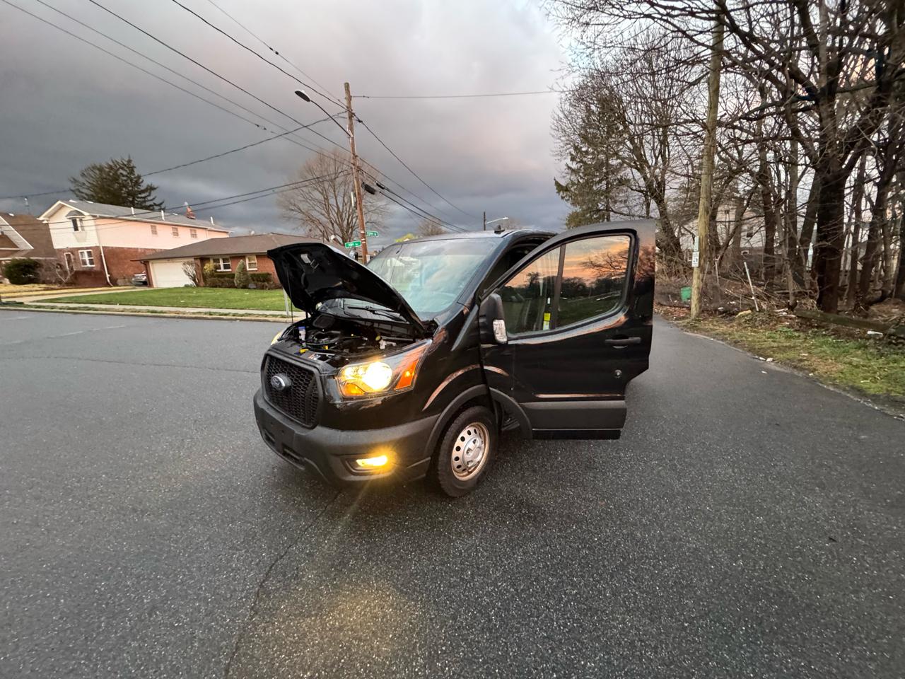 Ford Transit 150 Van Low Roof w/Sliding Pass. 148-in. WB 2023