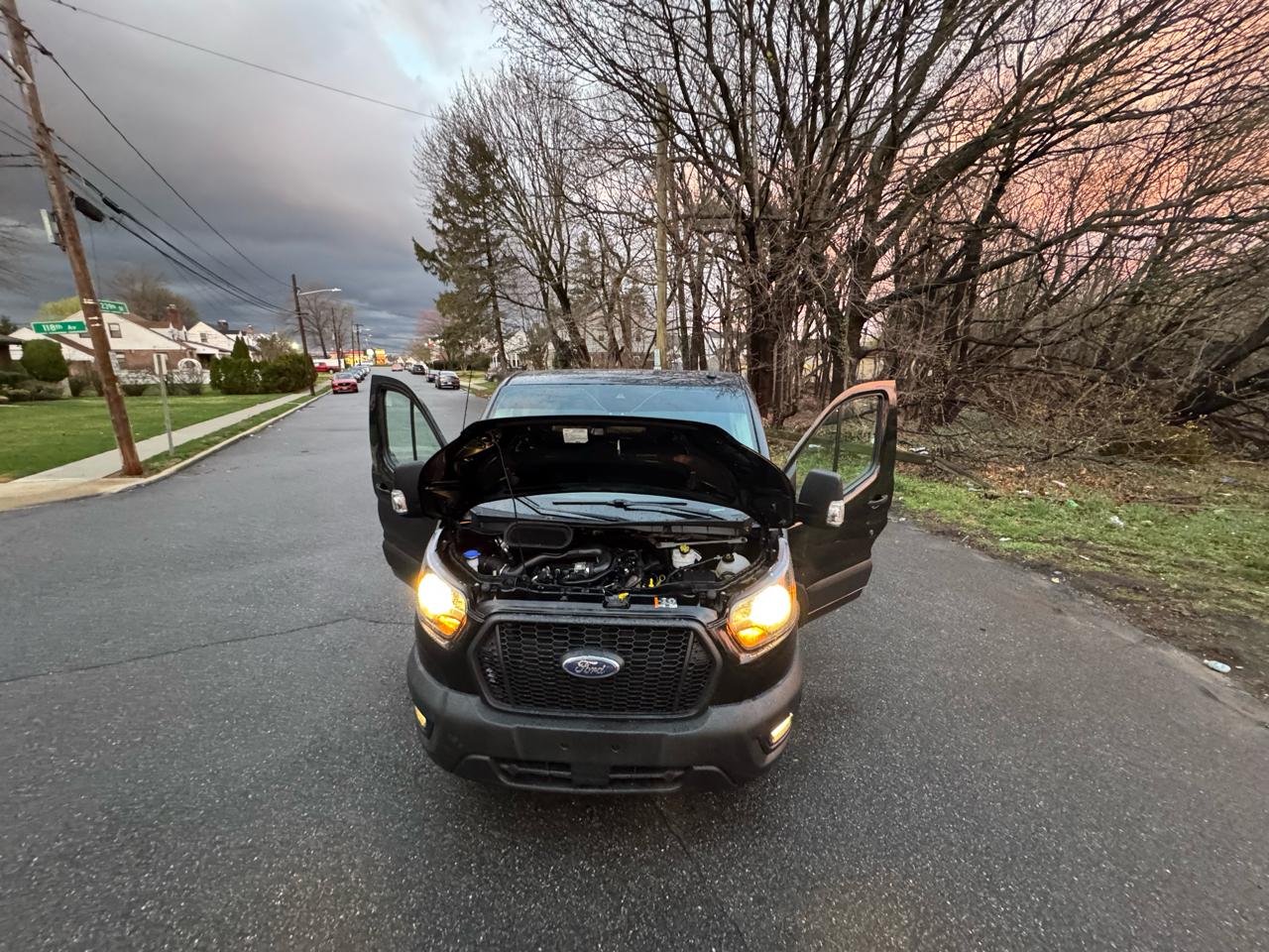 Ford Transit 150 Van Low Roof w/Sliding Pass. 148-in. WB 2023