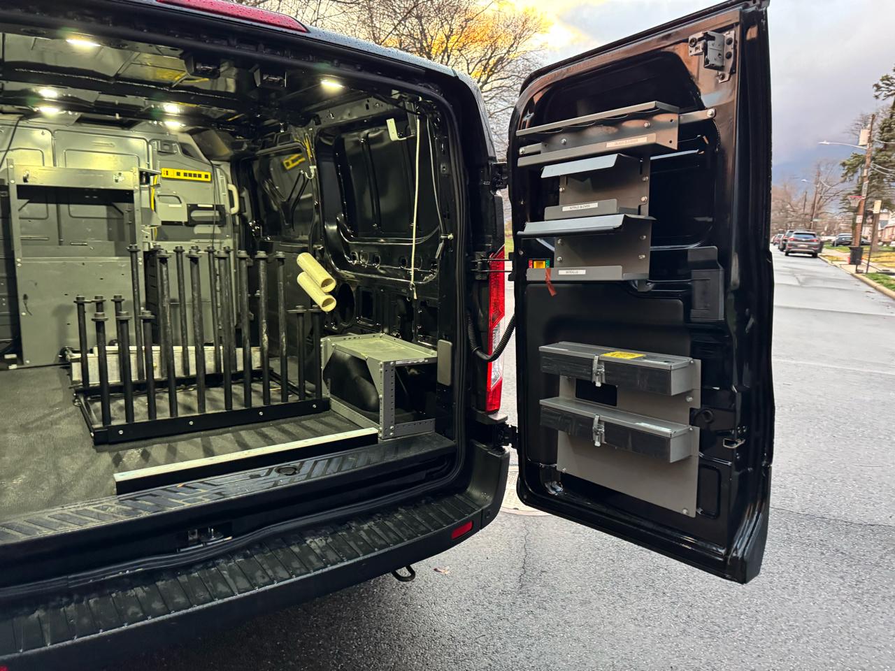 Ford Transit 150 Van Low Roof w/Sliding Pass. 148-in. WB 2023