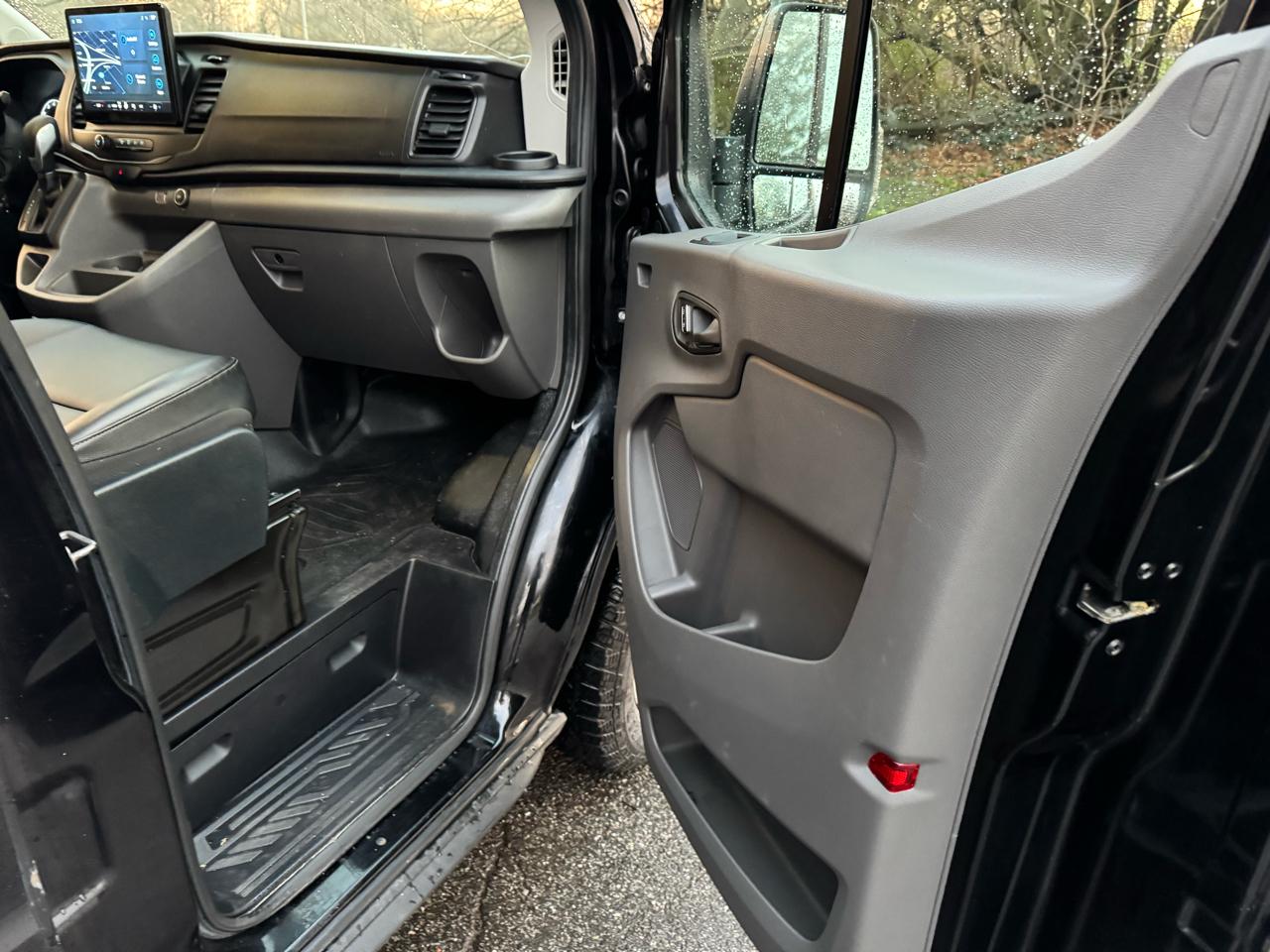 Ford Transit 150 Van Low Roof w/Sliding Pass. 148-in. WB 2023