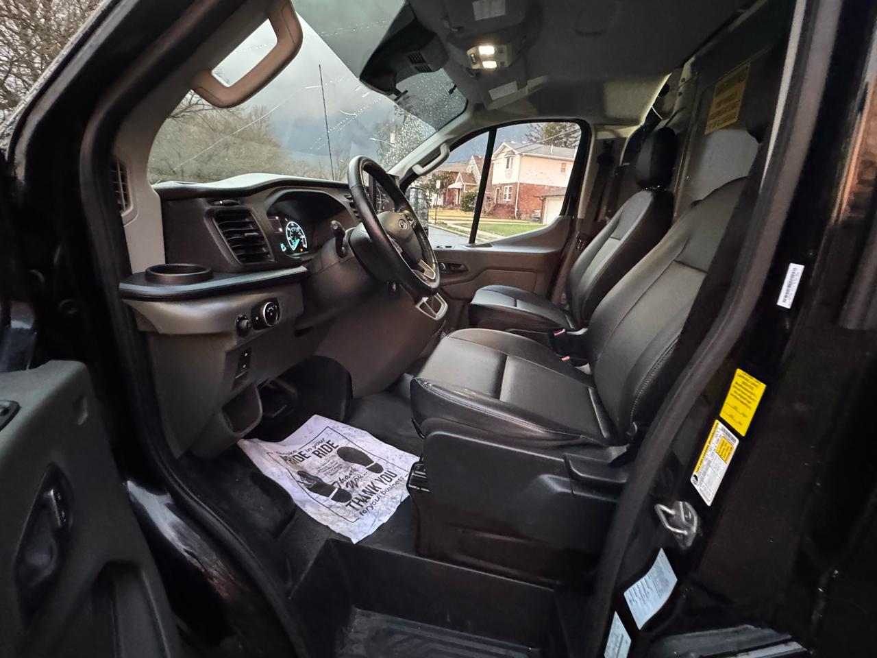 Ford Transit 150 Van Low Roof w/Sliding Pass. 148-in. WB 2023