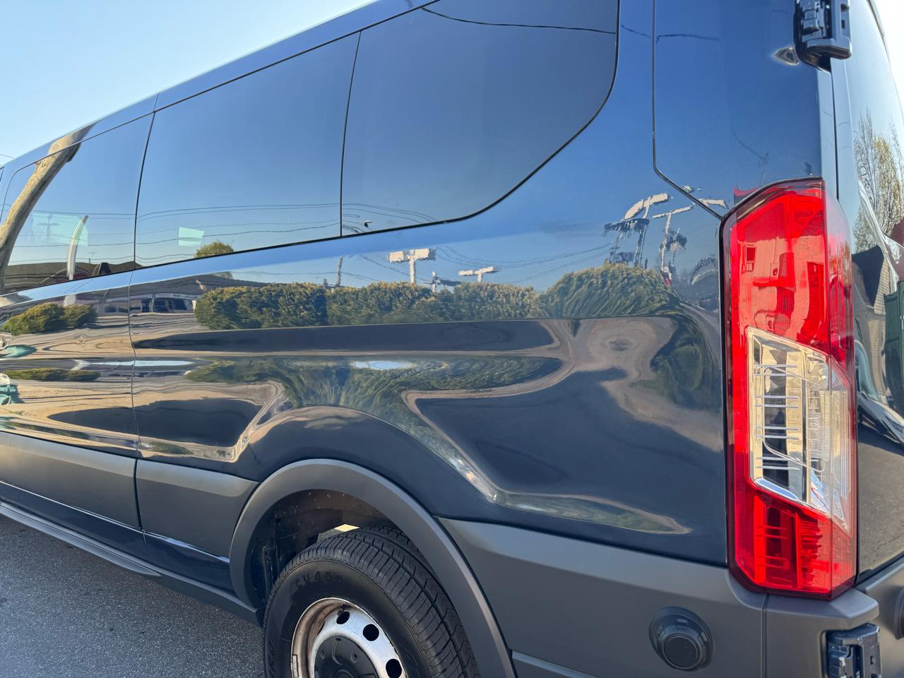 Ford Transit 350 Wagon Low Roof XL w/Sliding Pass. 148-in. WB 2016