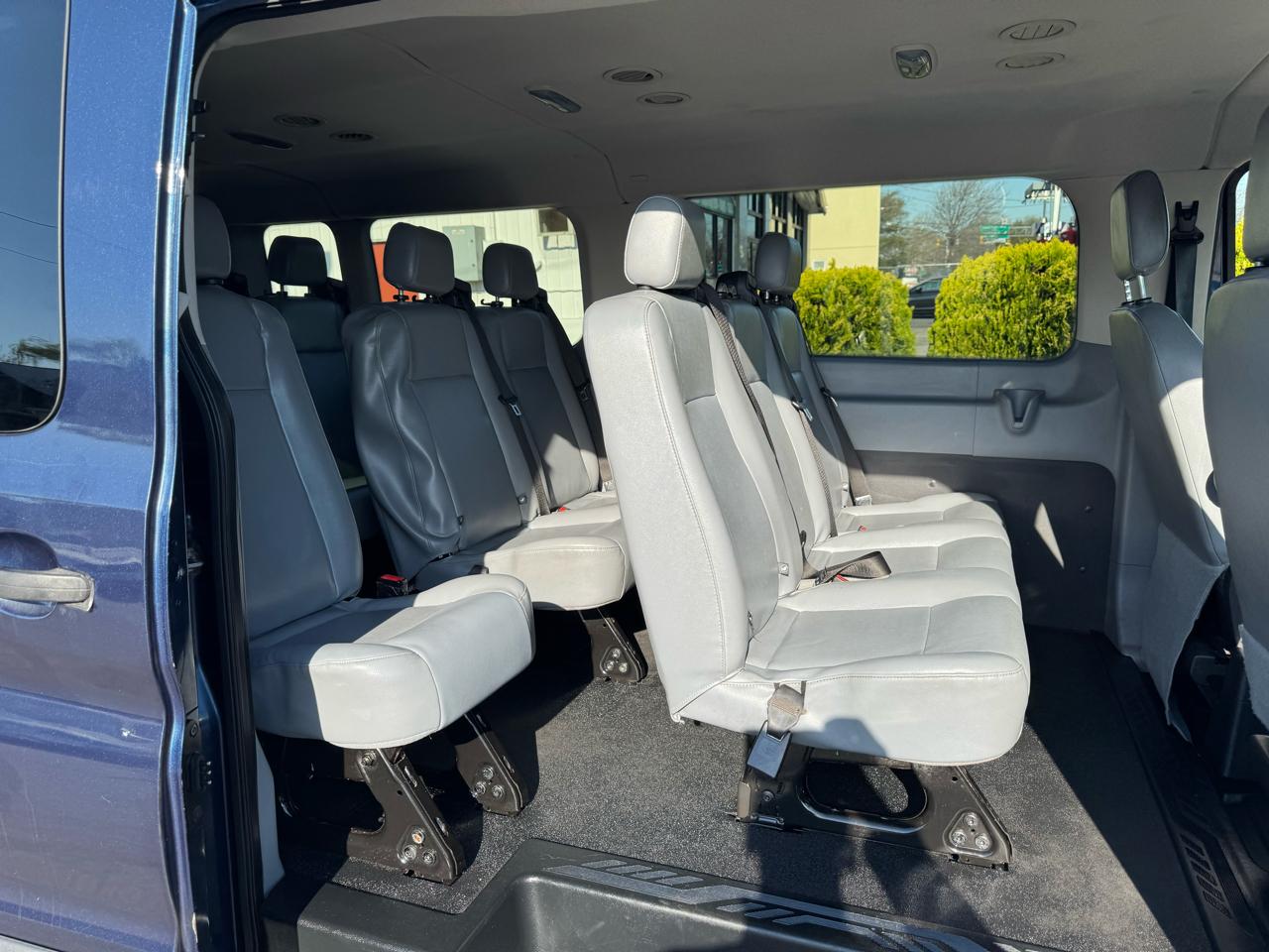 Ford Transit 350 Wagon Low Roof XL w/Sliding Pass. 148-in. WB 2016