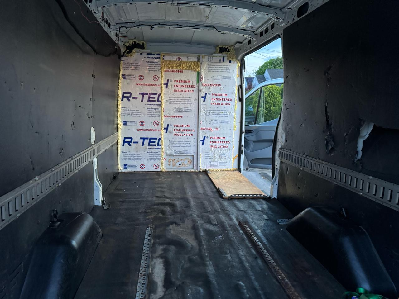 Ford Transit 150 Van Med. Roof w/Sliding Pass. 148-in. WB 2016