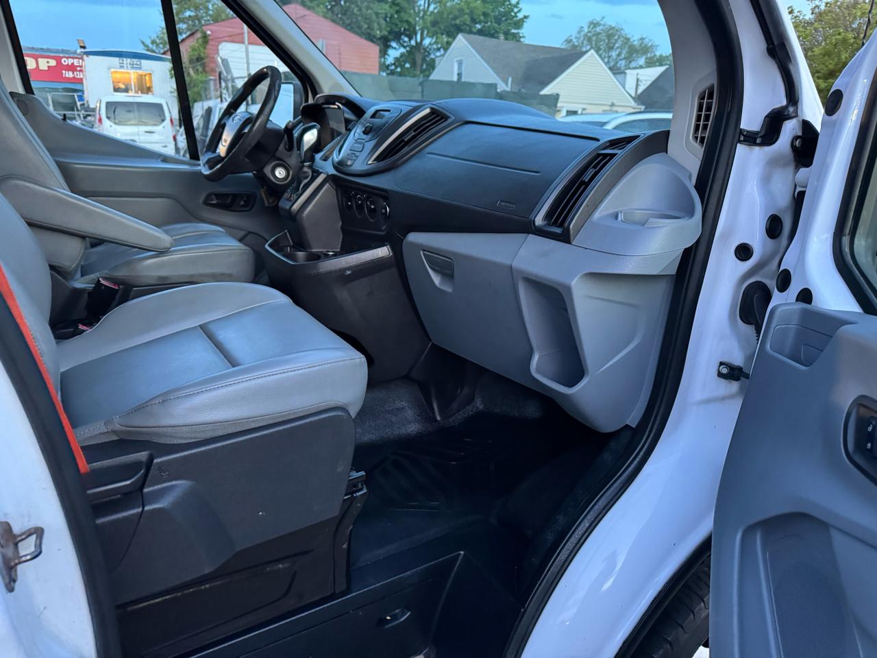 Ford Transit 150 Van Med. Roof w/Sliding Pass. 148-in. WB 2016