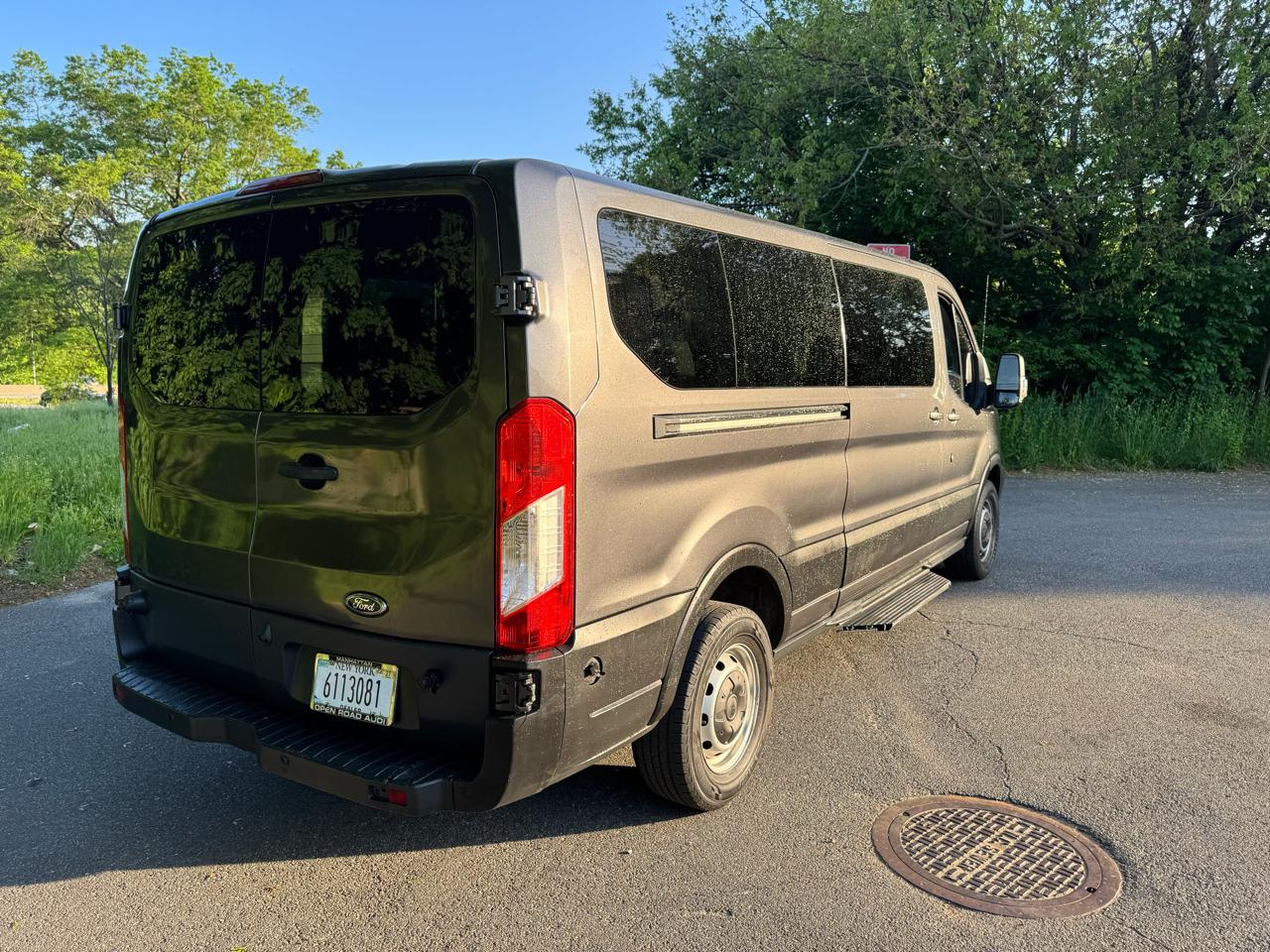 Ford Transit 350 Wagon Low Roof XL w/Sliding Pass. 148-in. WB 2017