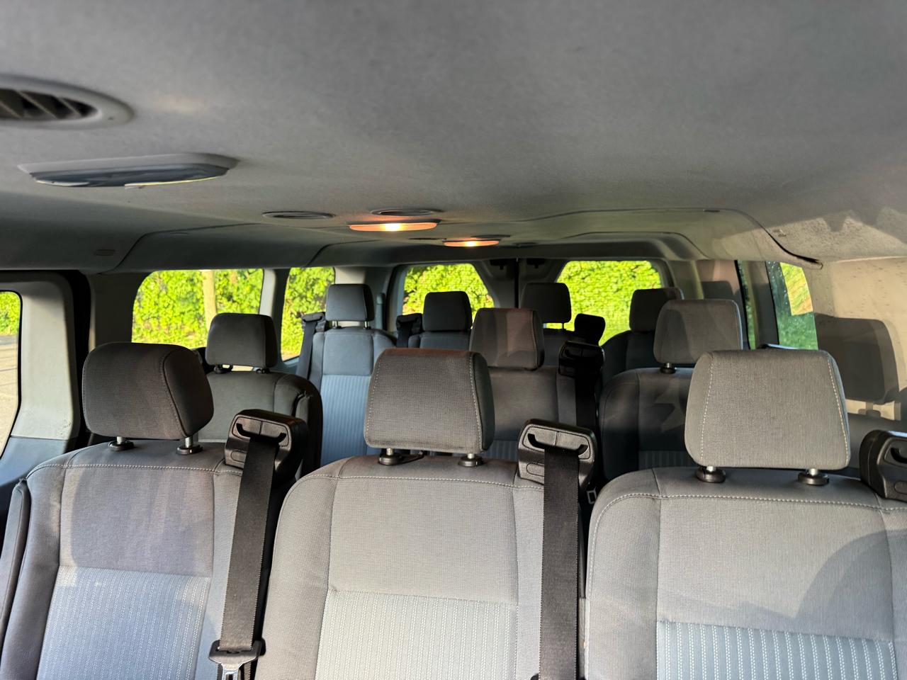 Ford Transit 350 Wagon Low Roof XL w/Sliding Pass. 148-in. WB 2017