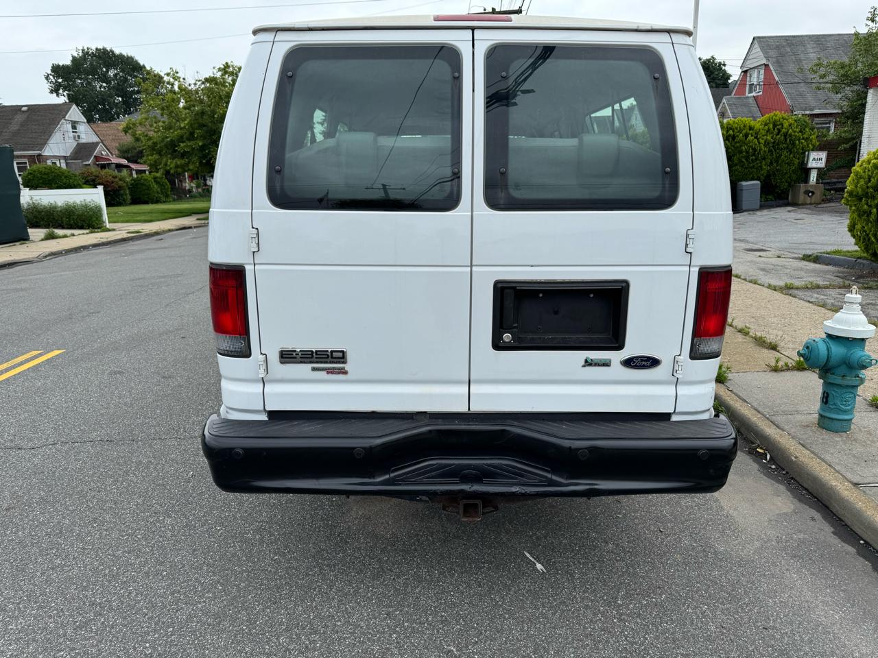 Ford Econoline E-350 XLT Super Duty Extended 2012