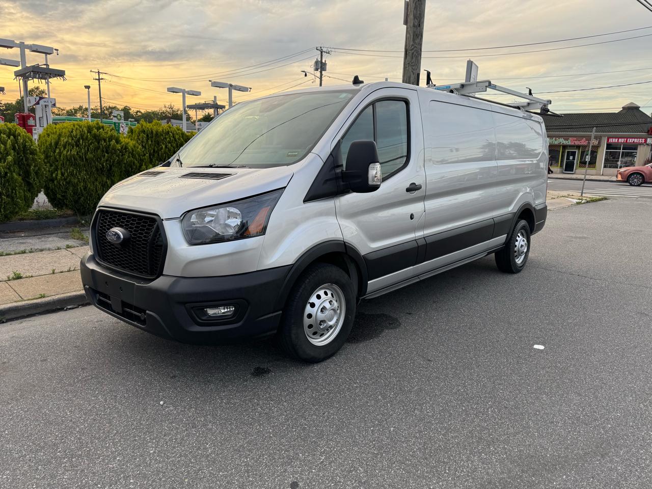 Ford Transit 150 Van Low Roof w/Sliding Pass. 148-in. WB 2023