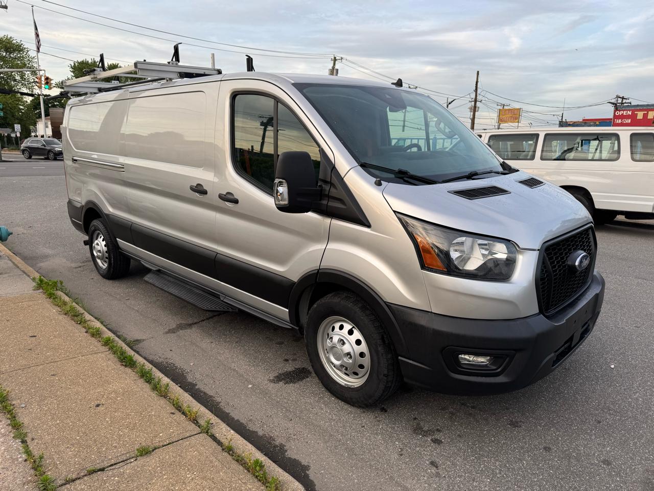 Ford Transit 150 Van Low Roof w/Sliding Pass. 148-in. WB 2023