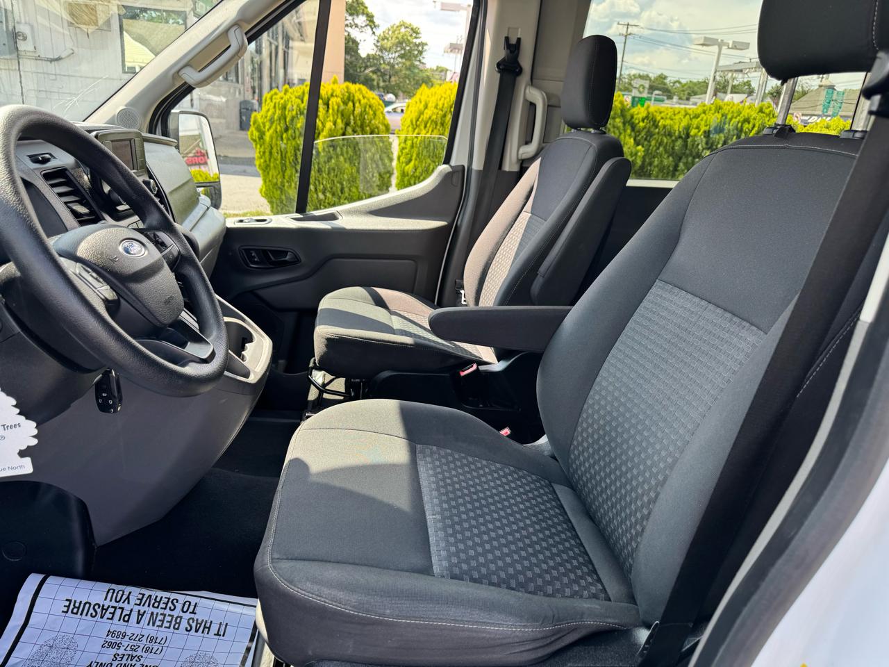 Ford Transit 350 Wagon Med. Roof XL w/Sliding Pass. 148-in. WB 2021