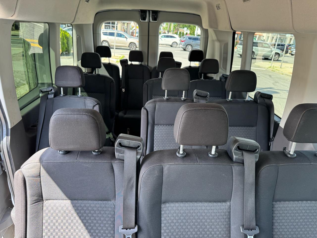 Ford Transit 350 Wagon Med. Roof XL w/Sliding Pass. 148-in. WB 2021