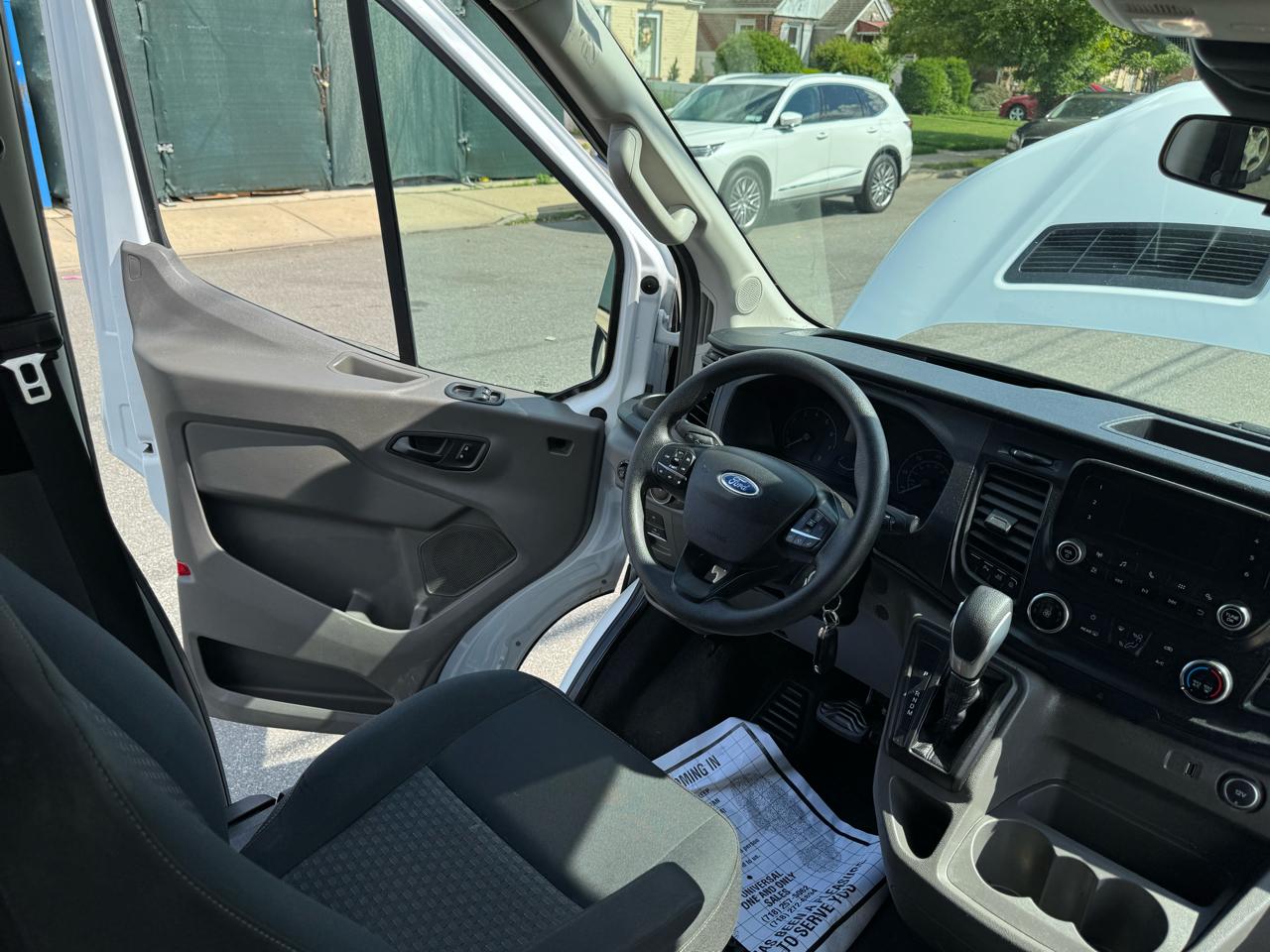 Ford Transit 350 Wagon Med. Roof XL w/Sliding Pass. 148-in. WB 2021