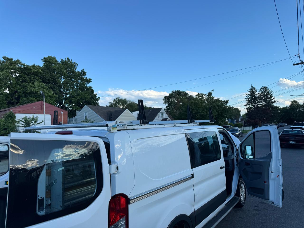 Ford Transit 250 Van Low Roof w/Sliding Pass. 130-in. WB 2018