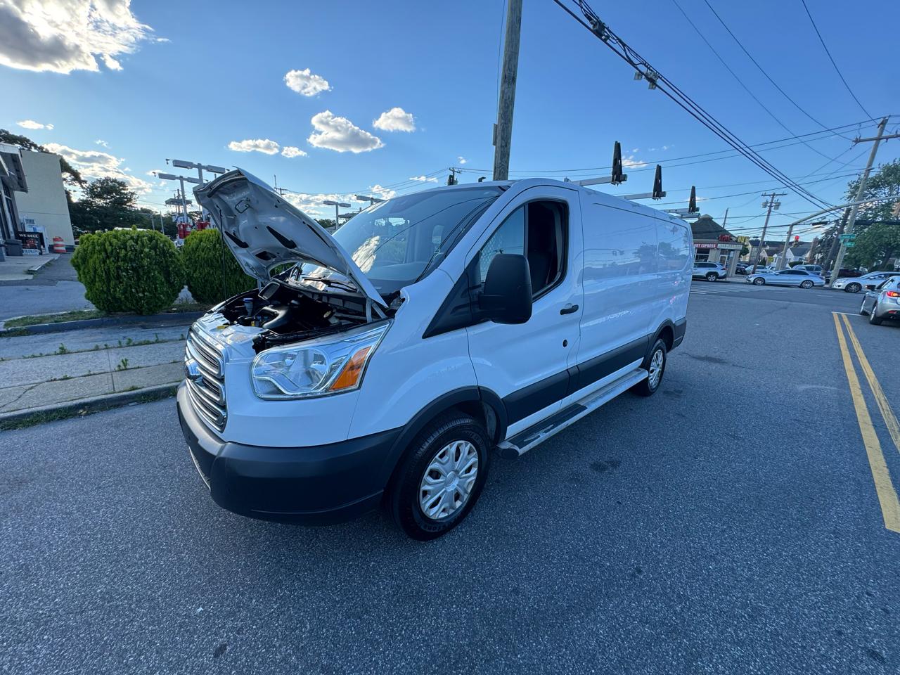 Ford Transit 250 Van Low Roof w/Sliding Pass. 130-in. WB 2018