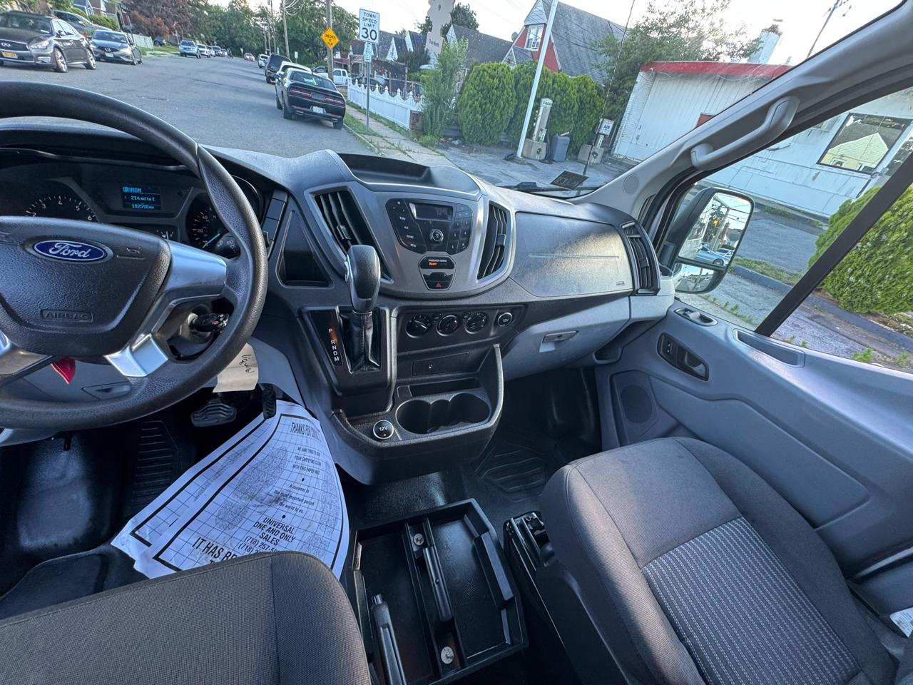 Ford Transit 250 Van Low Roof w/Sliding Pass. 130-in. WB 2018