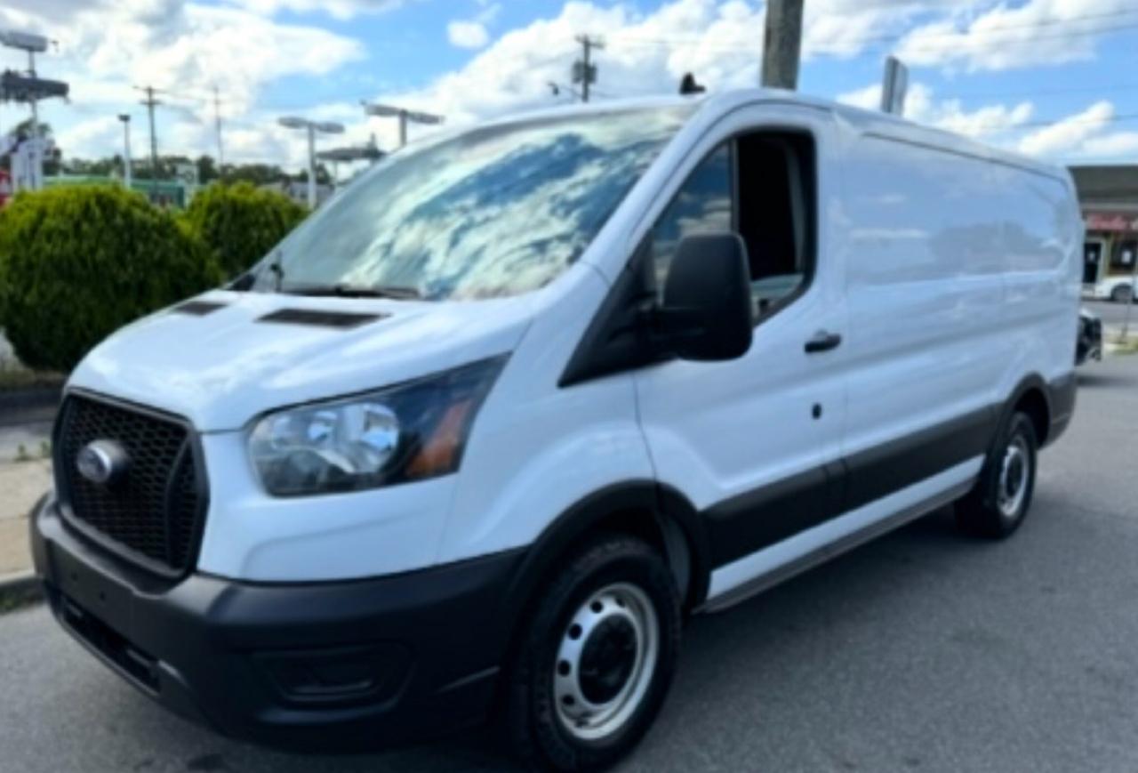 Ford Transit 150 Van Low Roof w/Sliding Pass. 130-in. WB 2022