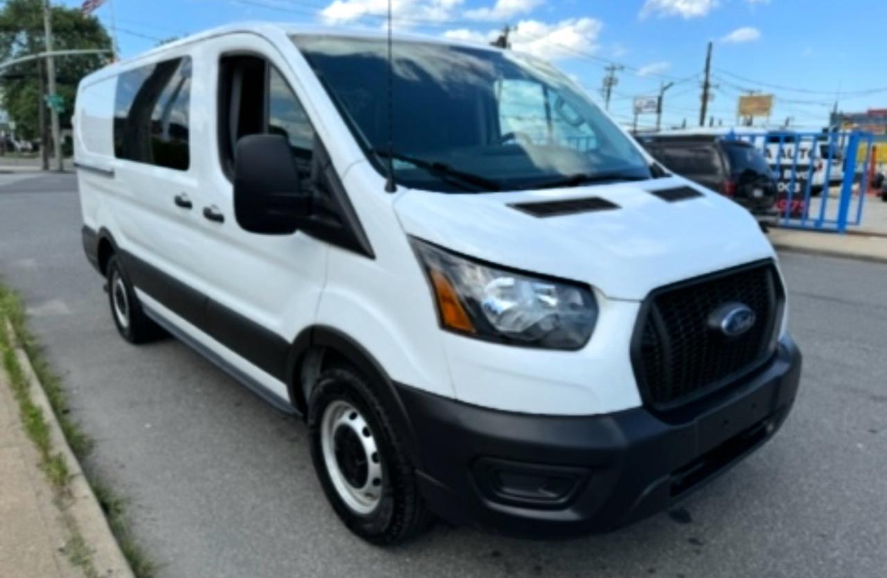 Ford Transit 150 Van Low Roof w/Sliding Pass. 130-in. WB 2022