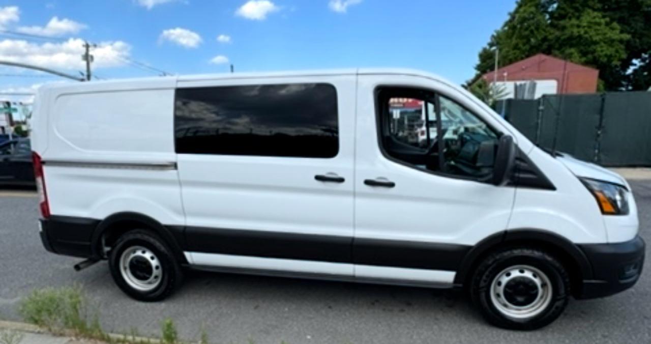 Ford Transit 150 Van Low Roof w/Sliding Pass. 130-in. WB 2022